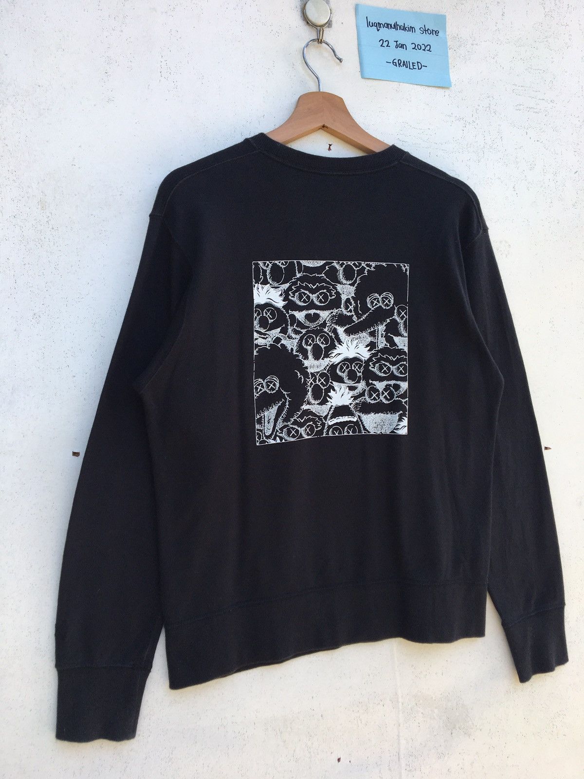 Kaws × Uniqlo Rare Kaws x Uniqlo Sesame Streets Sweatshirt Size US M / EU 48-50 / 2 - 10 Thumbnail
