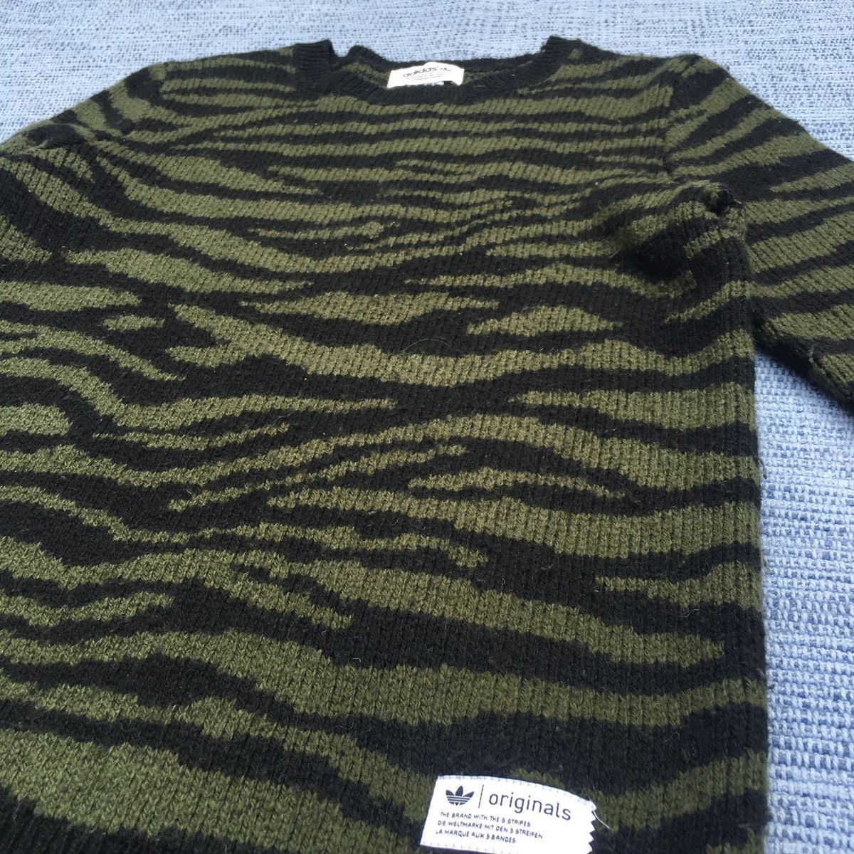 Adidas olive zebra sweater Size US S / EU 44-46 / 1 - 4 Thumbnail