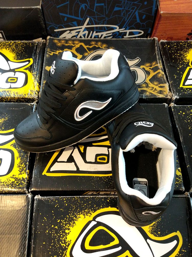Vintage × Vintage Shoe Co. Adio Oath skate shoes - vintage model early 2000s. Size US 10.5 / EU 43-44 - 3 Thumbnail