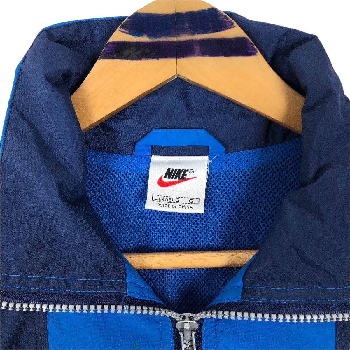 Nike Vintage 90s Nike Swoosh Mock Neck Nylon Windbreaker Jacket Size US L / EU 52-54 / 3 - 9 Thumbnail
