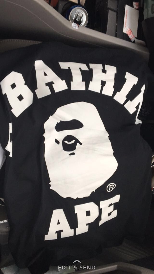 Bape Bape Logo Short Sleeve Size US M / EU 48-50 / 2 - 1 Thumbnail
