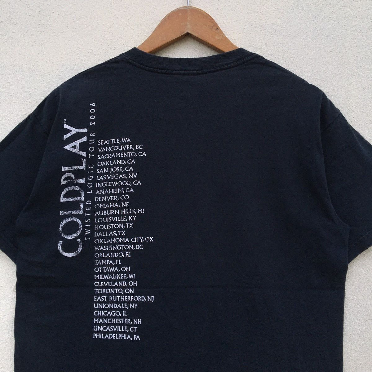 Vintage COLDPLAY TWISTED LOGIC TOUR 2006 BAND T-shirt