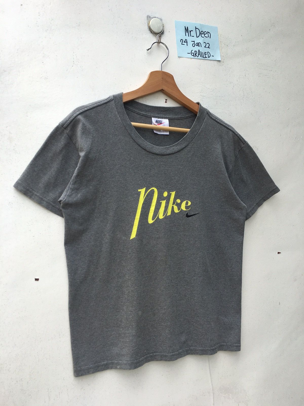 Nike Vintage Nike Spellout Logo Tshirt Size US XS / EU 42 / 0 - 2 Thumbnail