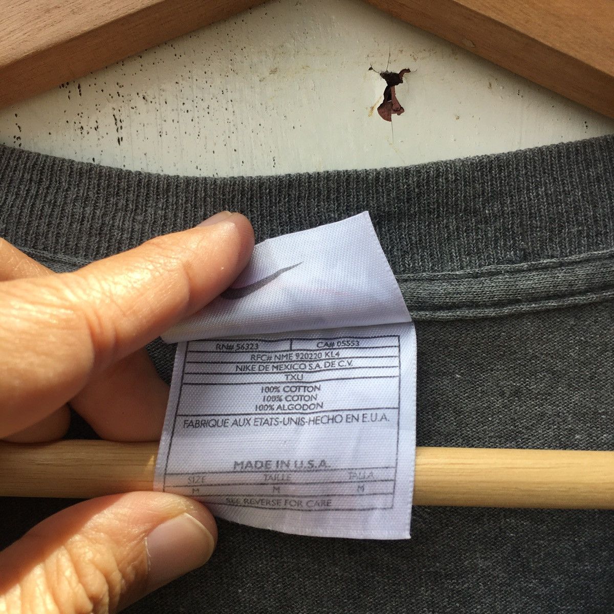 Nike Vintage Nike Spellout Logo Tshirt Size US XS / EU 42 / 0 - 8 Thumbnail