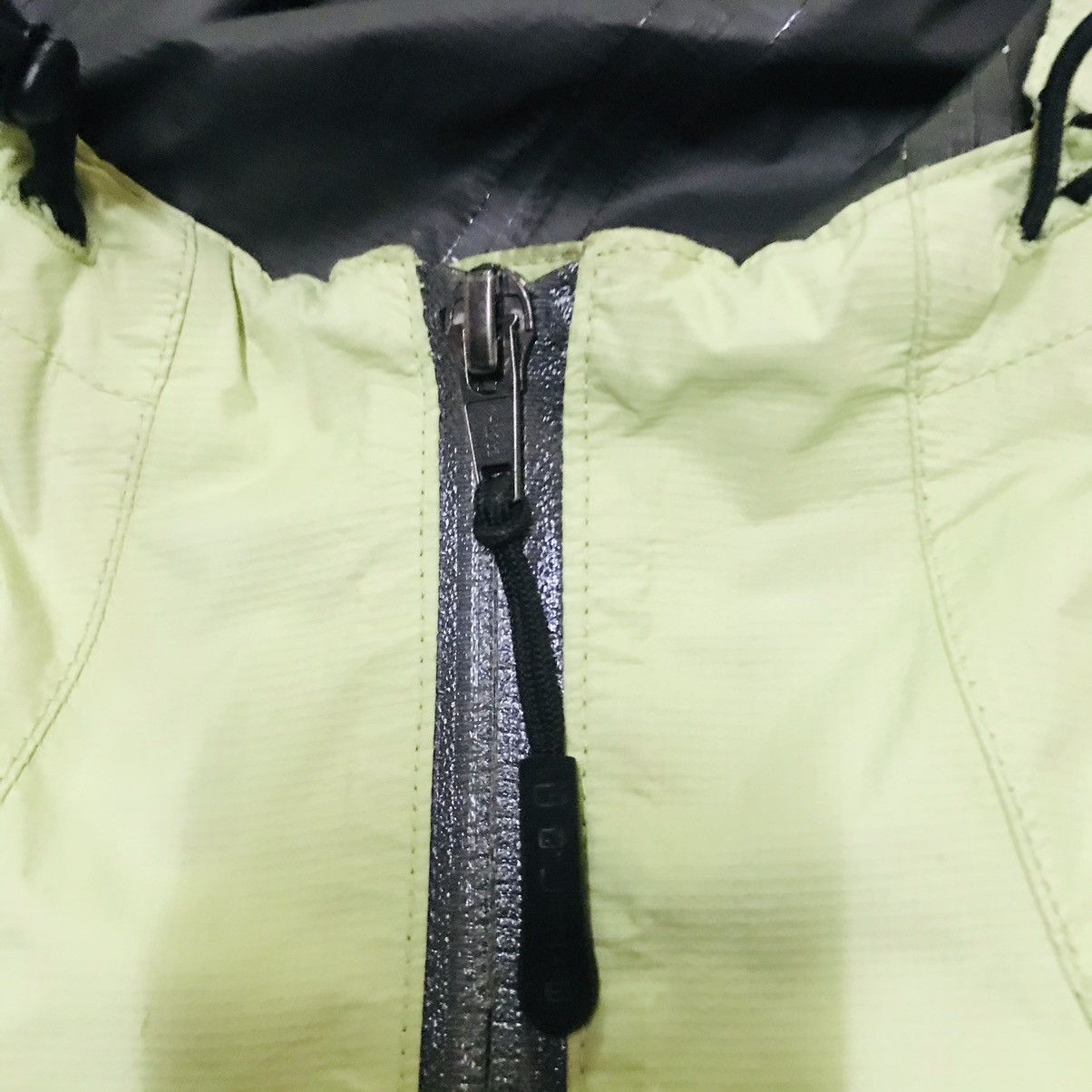 Goretex × Japanese Brand final drop goretex japanse brand outdoor life rain sweater Size US S / EU 44-46 / 1 - 4 Thumbnail