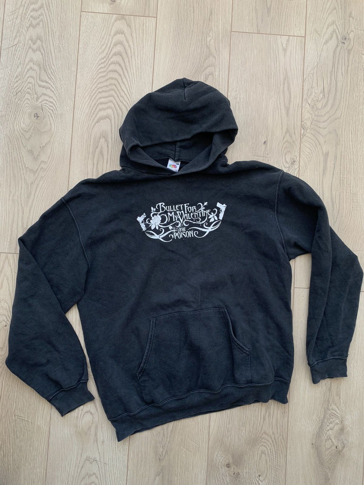 Band Tees 2005 Bullet for my Valentine the poison vintage hoodie Size US L / EU 52-54 / 3 - 1 Thumbnail