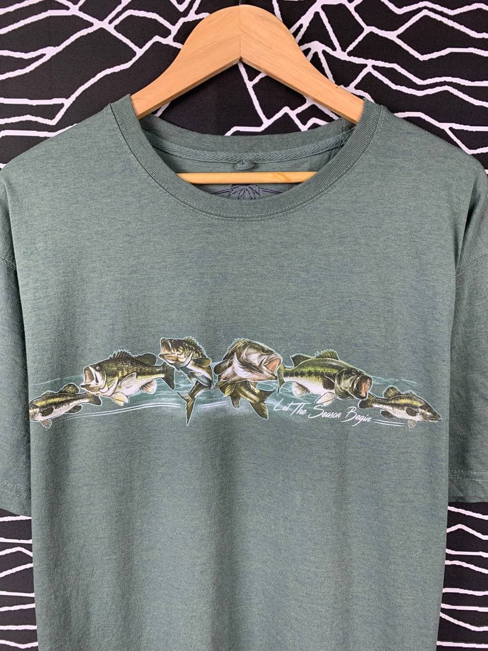 Bass Pro Shops Vtg Fish Graphics Fishing Brand Nature Earth Photo Tee Size US L / EU 52-54 / 3 - 3 Thumbnail