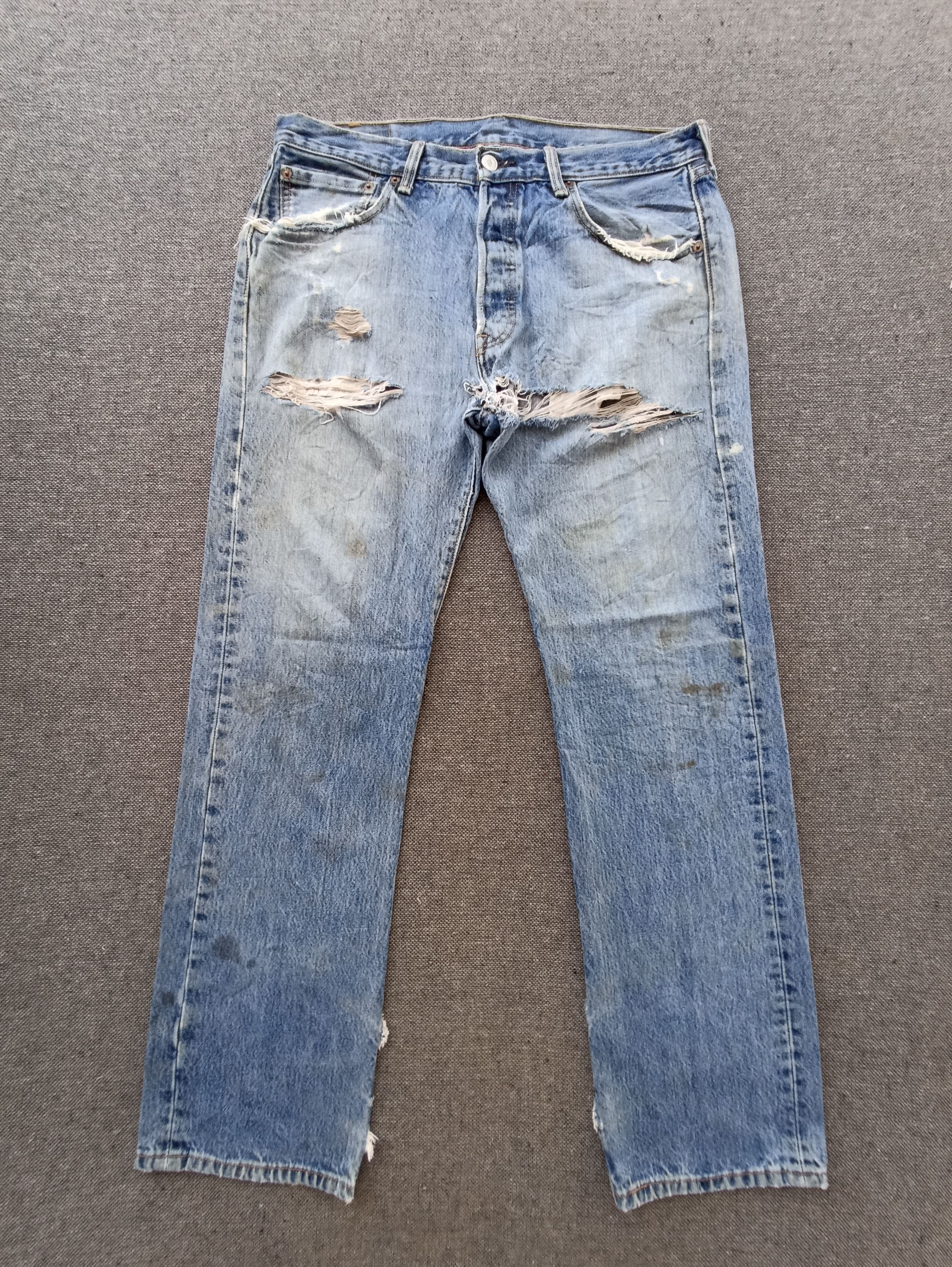 image of Jean x Levis Vintage Levis 501 Distressed Denim - J213 in Blue, Men's (Size 35)