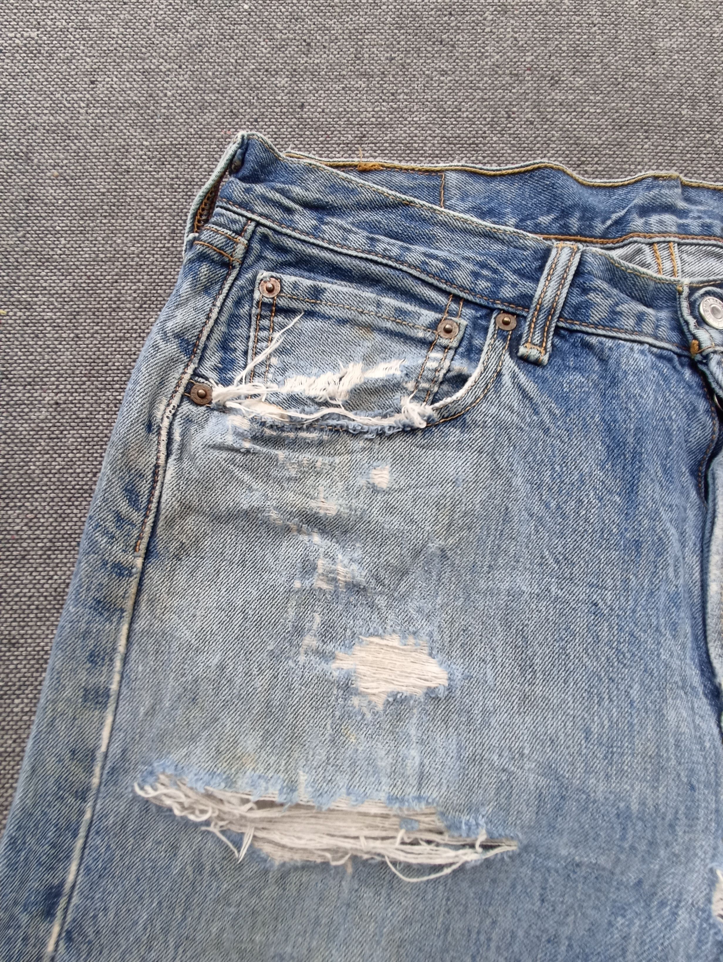 Jean × Levi's × Vintage Vintage Levis 501 Distressed Denim - J213 Size US 35 - 12 Thumbnail