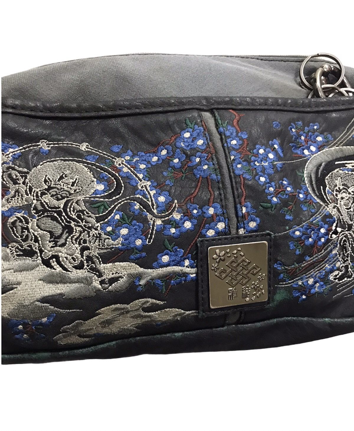 Japanese Brand × Vintage japanese Brand Sling Bag Embroidered Design Size ONE SIZE - 4 Thumbnail