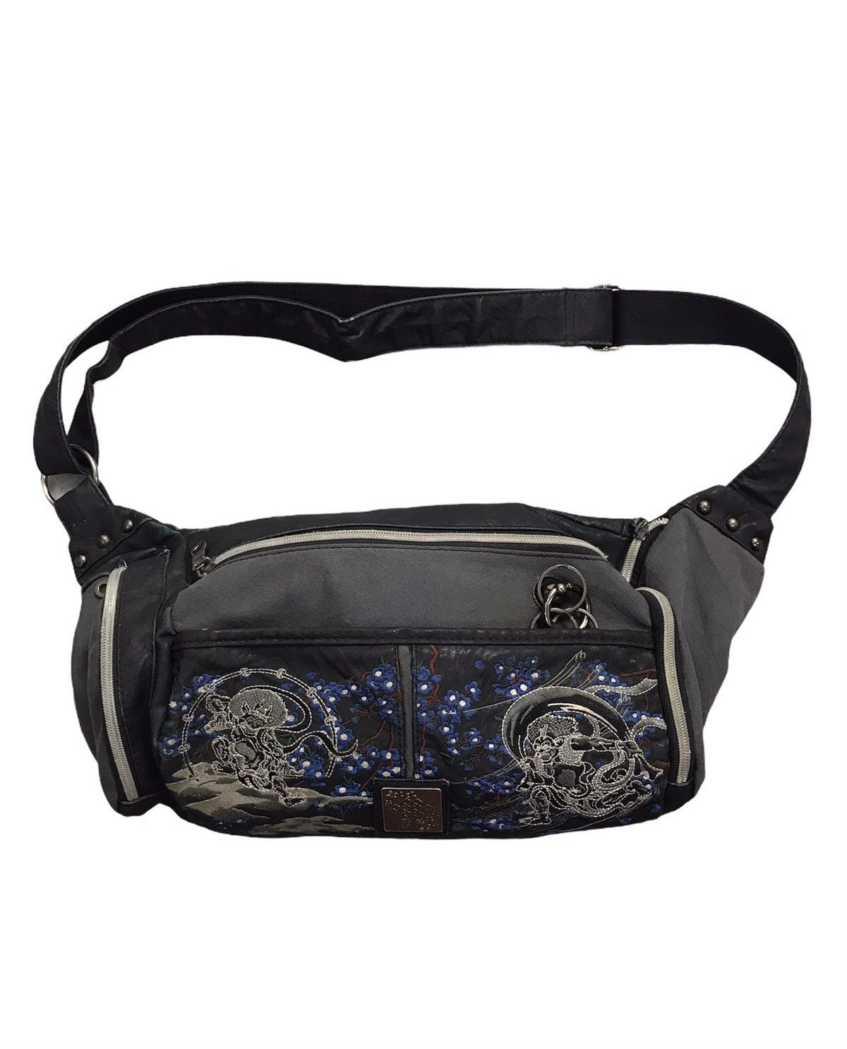 Japanese Brand × Vintage japanese Brand Sling Bag Embroidered Design Size ONE SIZE - 1 Thumbnail