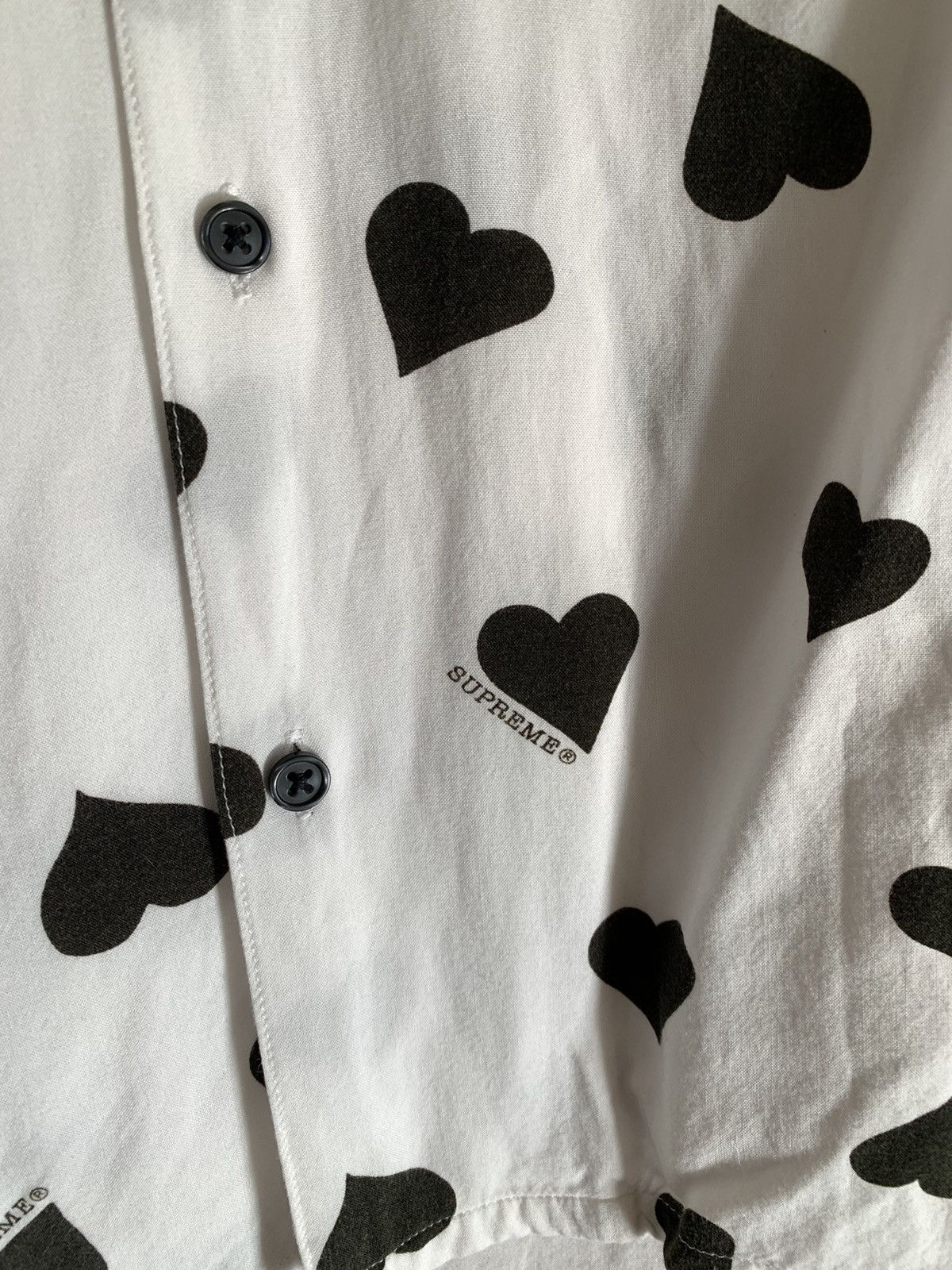 Supreme Supreme Hearts Rayon Button Up Shirt SS17 Size US M / EU 48-50 / 2 - 4 Thumbnail