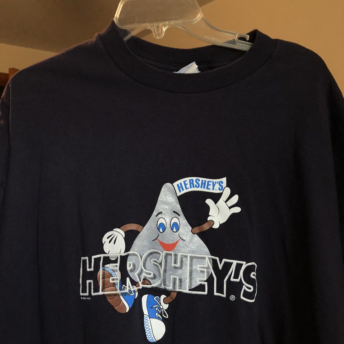 Chocolate Vintage 00s Hershey Kisses Chocolate Graphic Logo Tee Promo Size US XXL / EU 58 / 5 - 1 Thumbnail