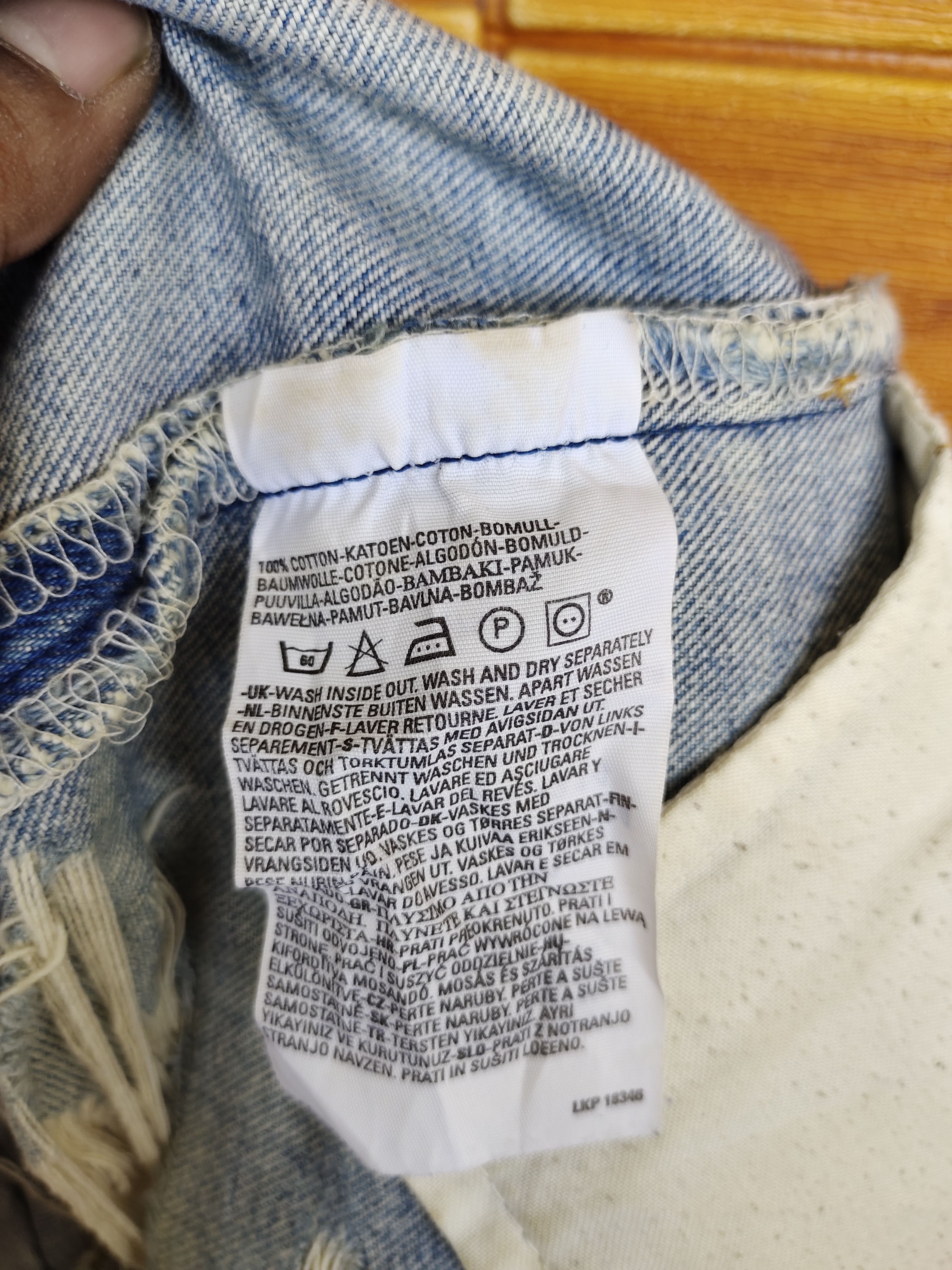 Levi's Vintage Levis 501 Destroyed Knee Distress Denim Jeans Size US 34 / EU 50 - 24 Thumbnail