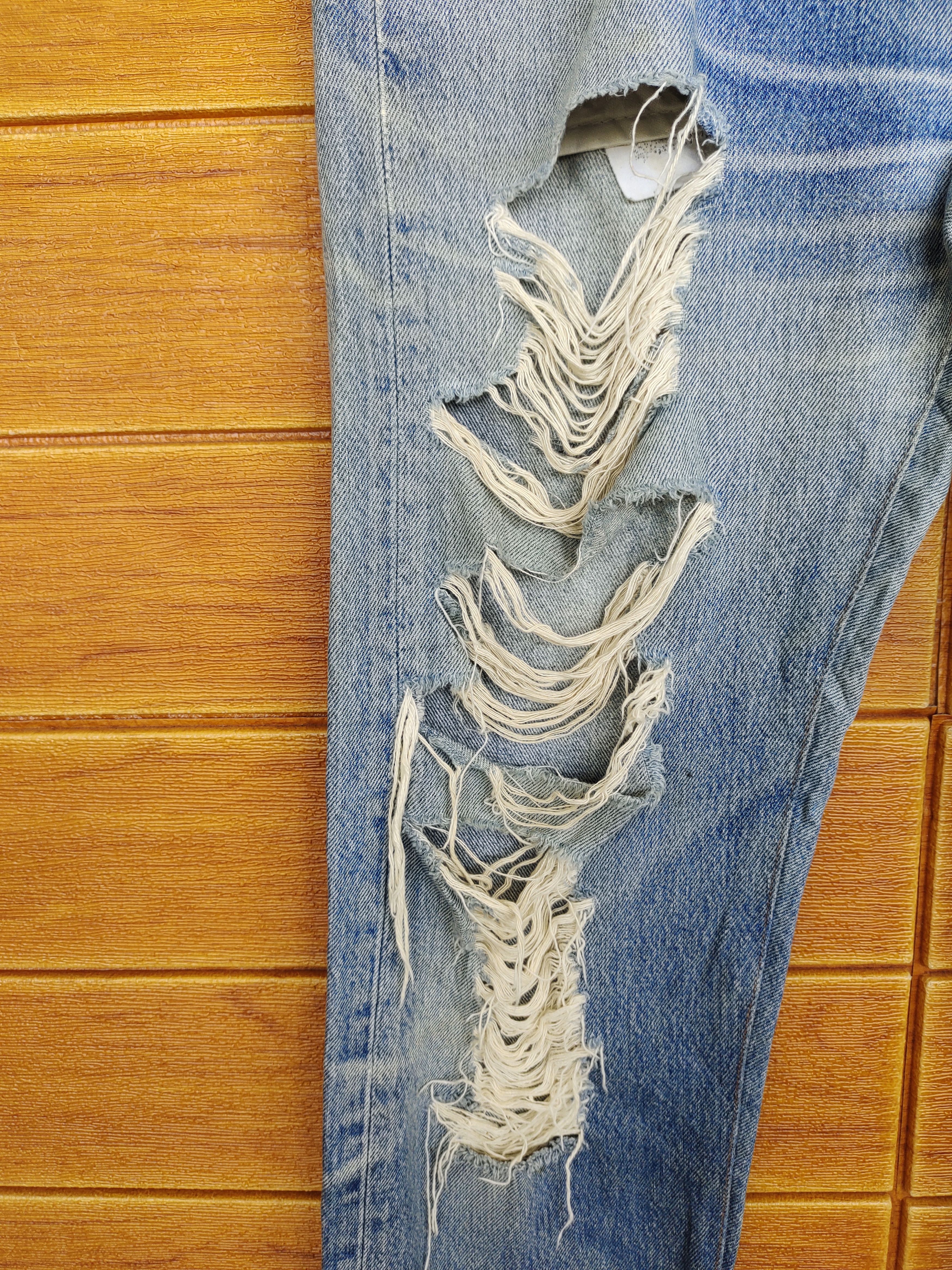 Levi's Vintage Levis 501 Destroyed Knee Distress Denim Jeans Size US 34 / EU 50 - 6 Thumbnail