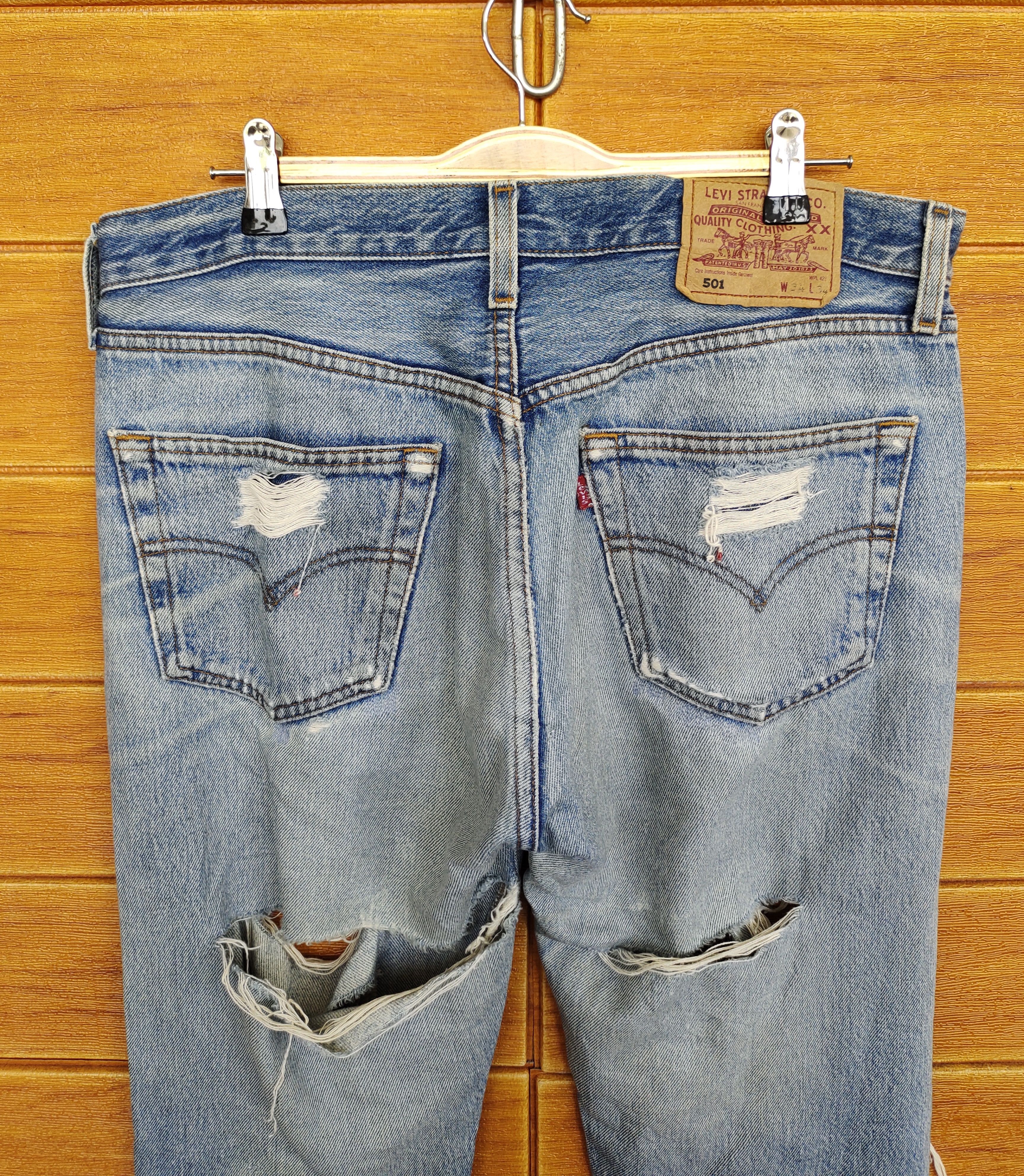 Levi's Vintage Levis 501 Destroyed Knee Distress Denim Jeans Size US 34 / EU 50 - 13 Thumbnail