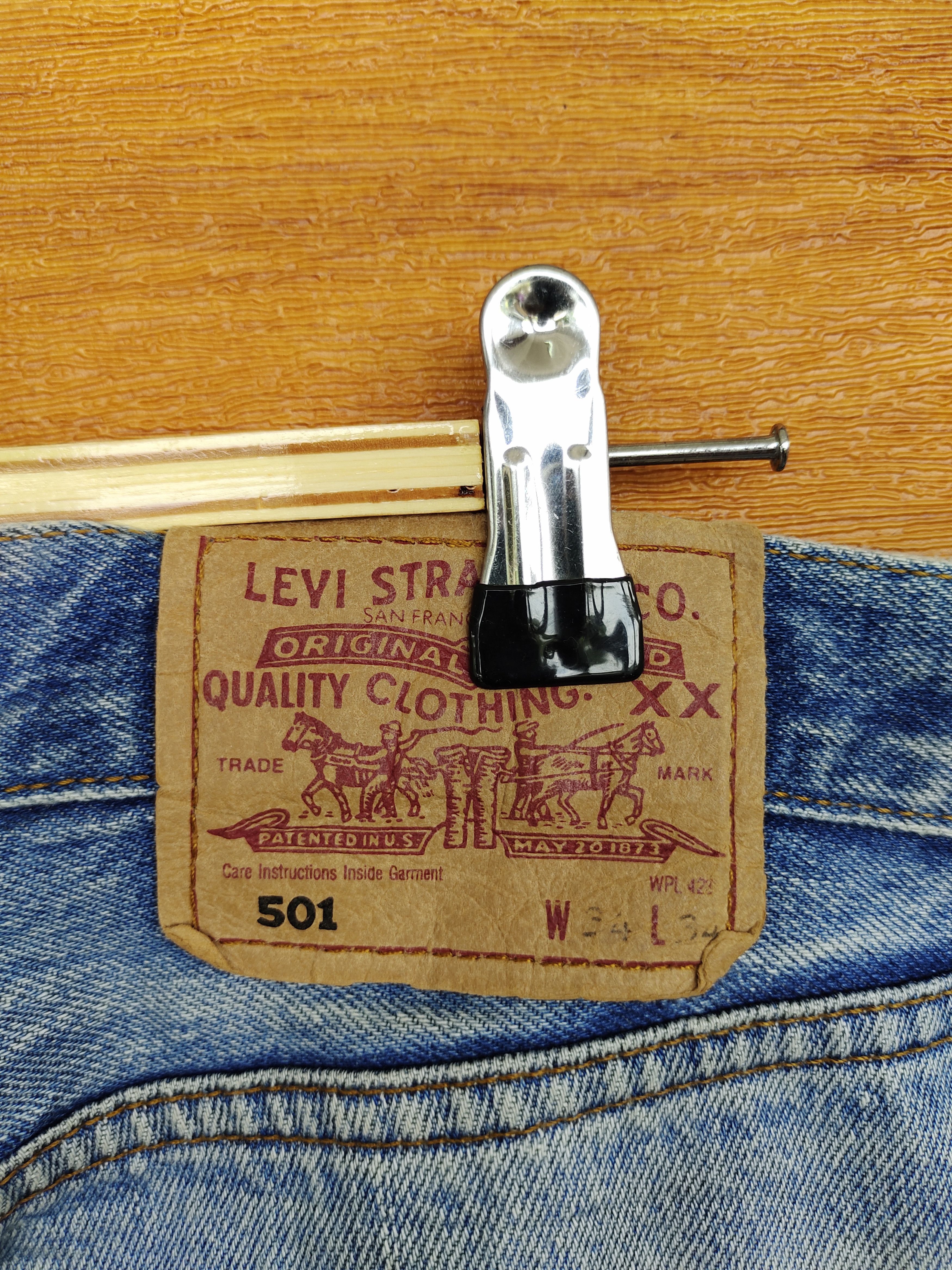Levi's Vintage Levis 501 Destroyed Knee Distress Denim Jeans Size US 34 / EU 50 - 14 Thumbnail