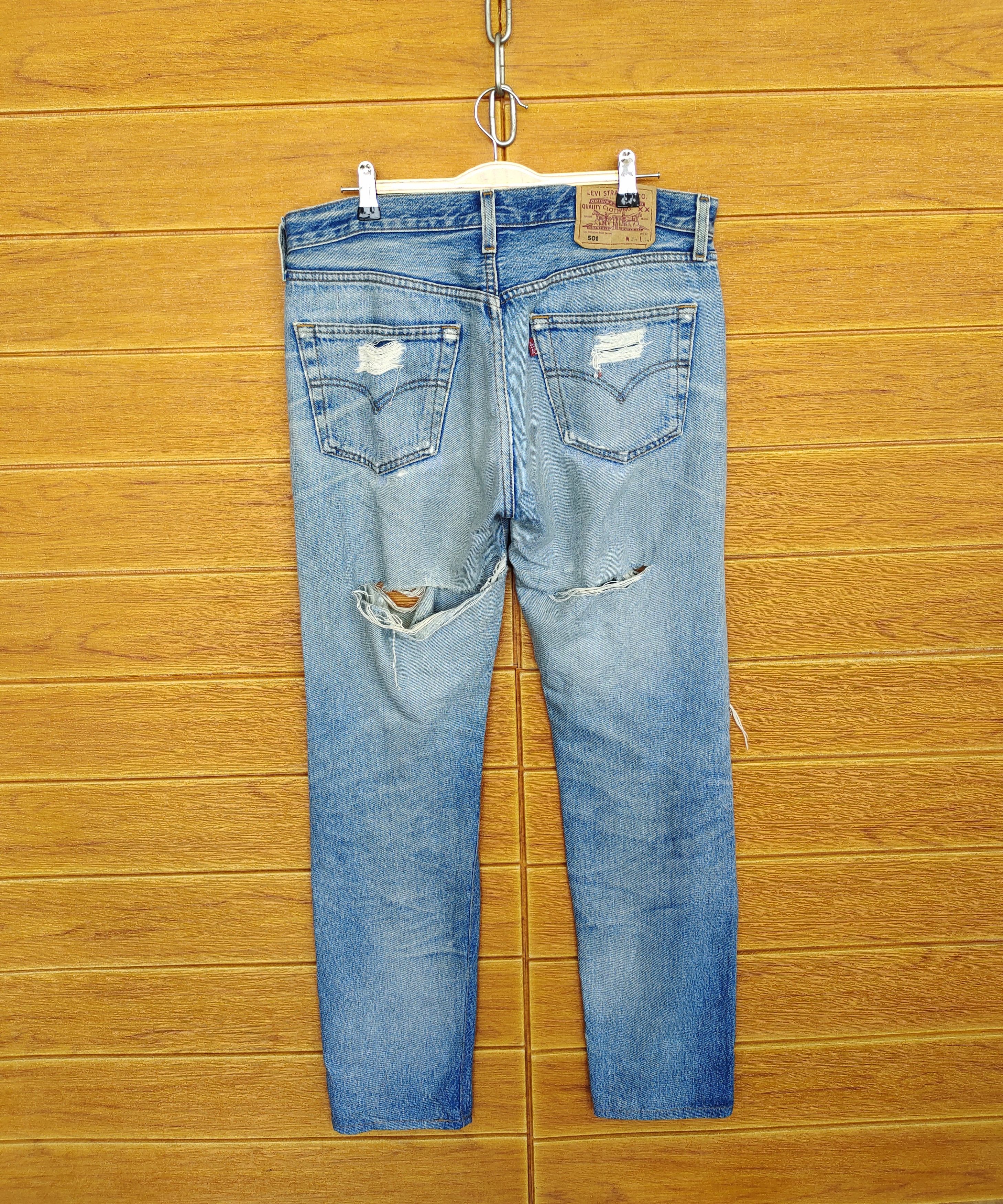 Levi's Vintage Levis 501 Destroyed Knee Distress Denim Jeans Size US 34 / EU 50 - 12 Thumbnail