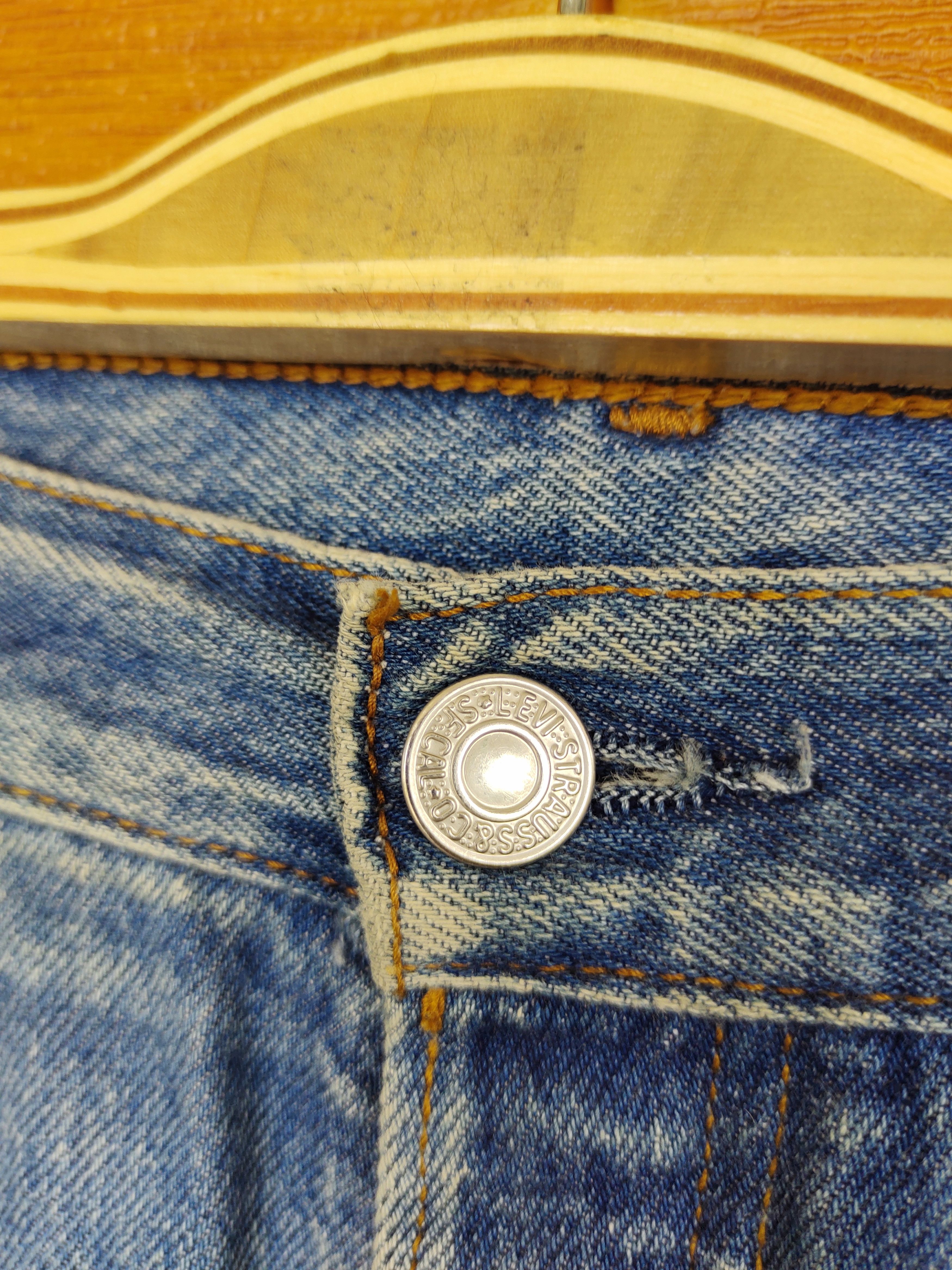 Levi's Vintage Levis 501 Destroyed Knee Distress Denim Jeans Size US 34 / EU 50 - 22 Thumbnail