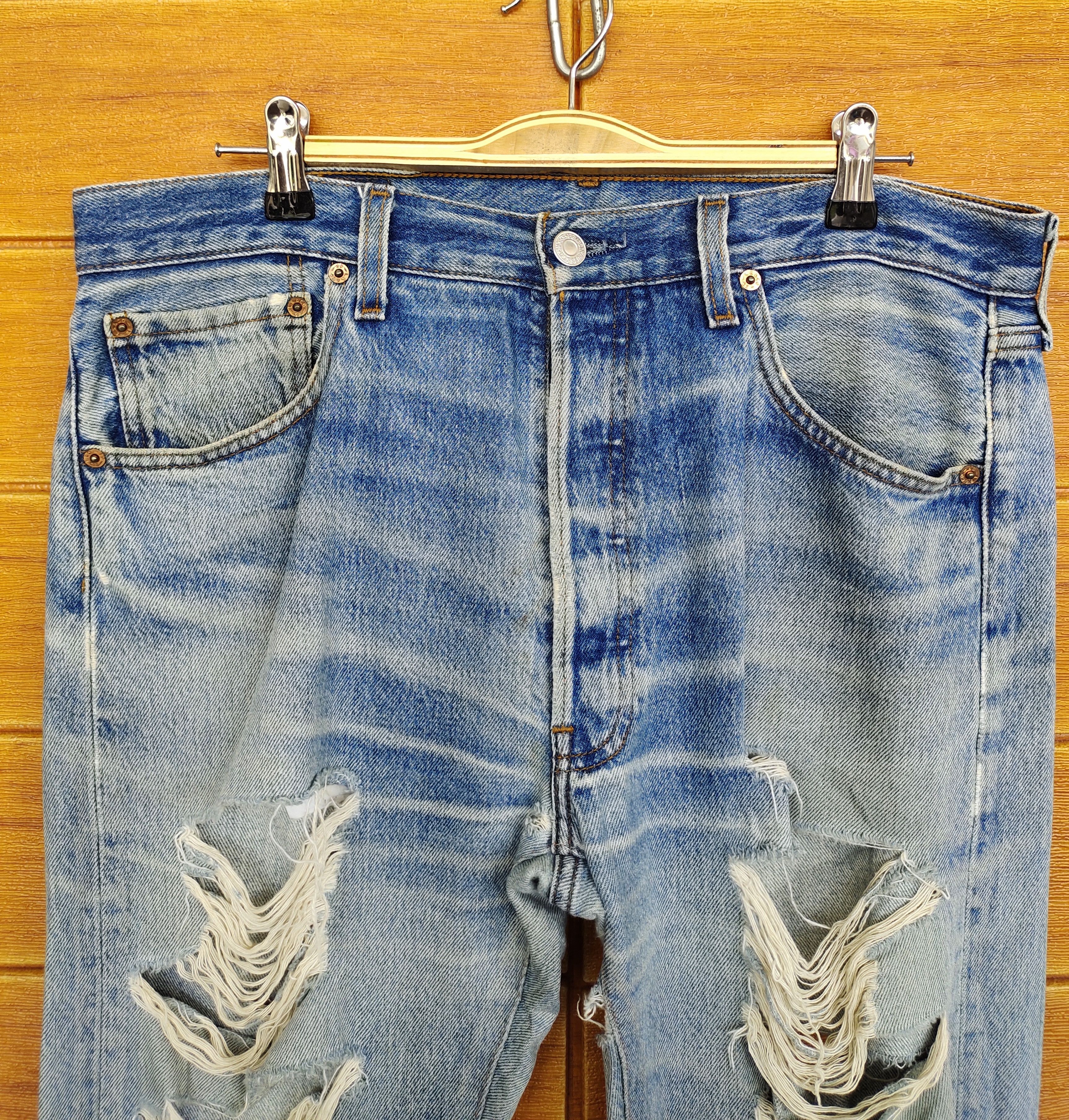 Levi's Vintage Levis 501 Destroyed Knee Distress Denim Jeans Size US 34 / EU 50 - 3 Thumbnail