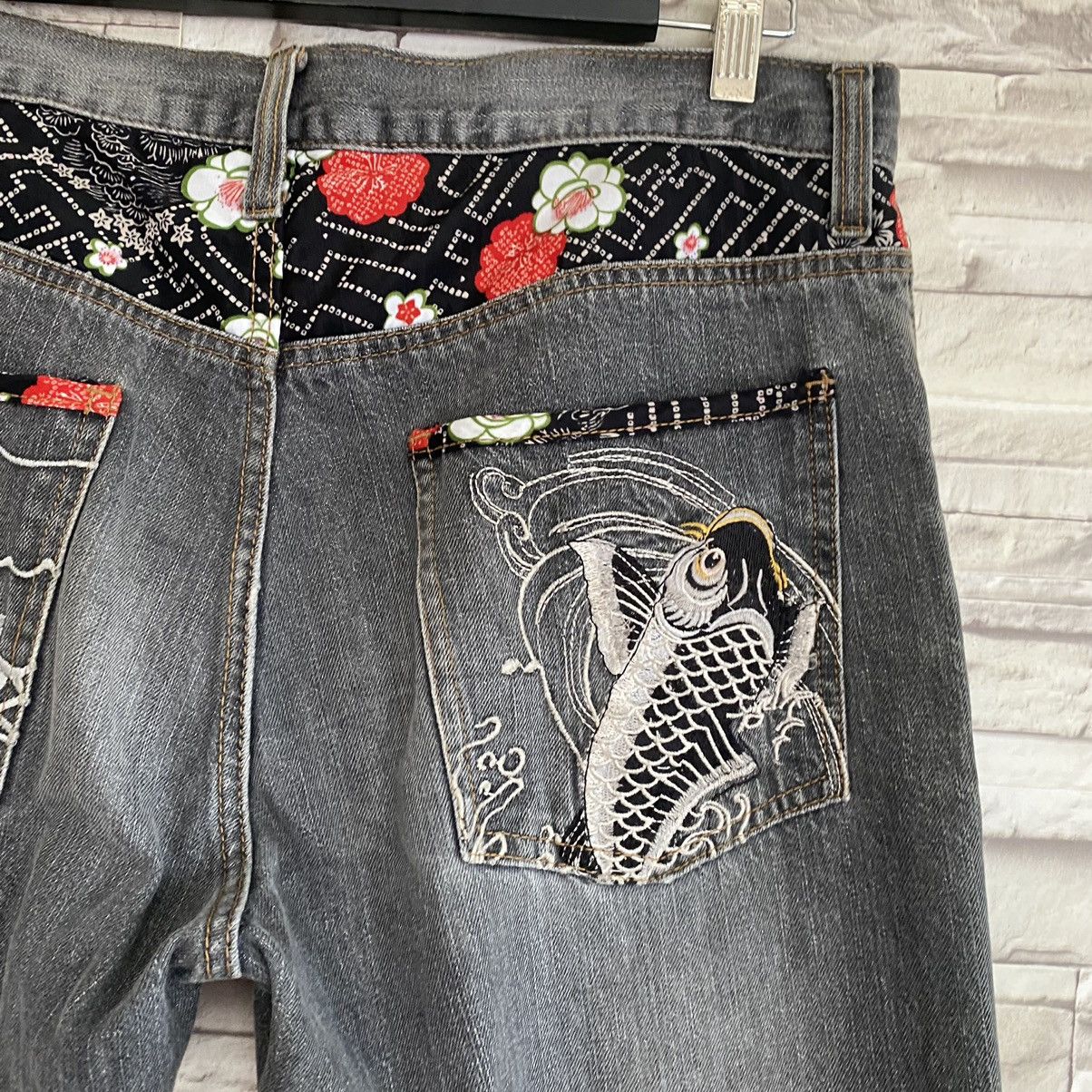 Karakuri Tamashii Japanese Traditional Denim Embroidery Fish Koi Cropped Jeans Size US 36 / EU 52 - 14 Thumbnail