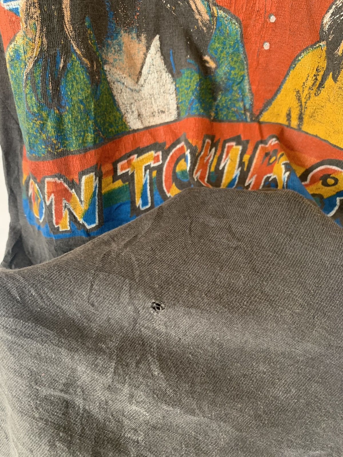 Pink Floyd × Vintage Rare Real Vintage Pink Floyd On Tour 1980 Distress Raglan Size US M / EU 48-50 / 2 - 6 Thumbnail