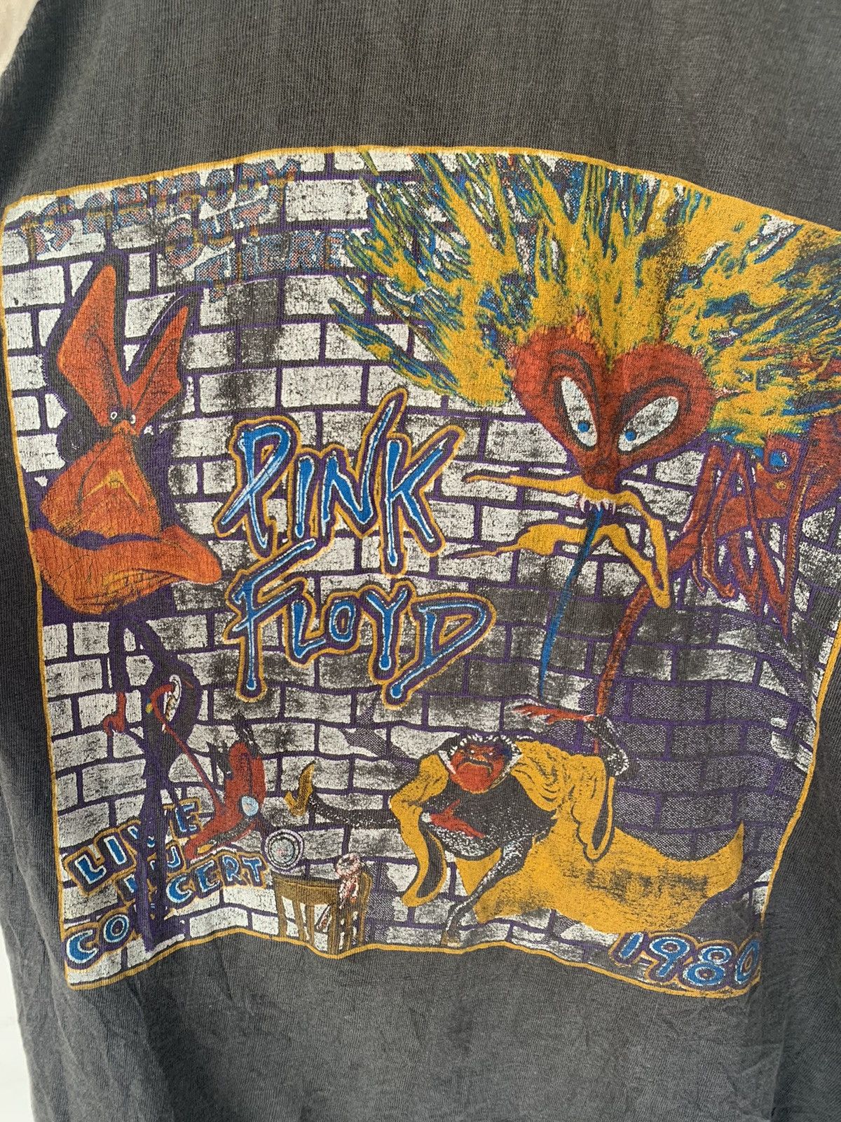 Pink Floyd × Vintage Rare Real Vintage Pink Floyd On Tour 1980 Distress Raglan Size US M / EU 48-50 / 2 - 10 Thumbnail