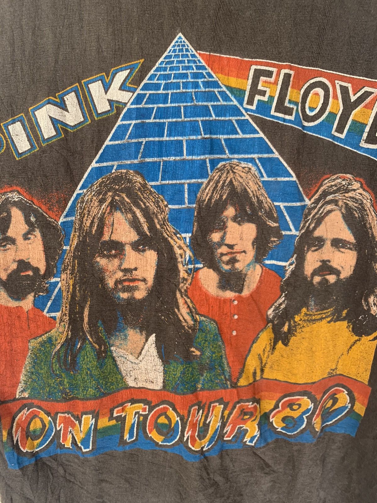 Pink Floyd × Vintage Rare Real Vintage Pink Floyd On Tour 1980 Distress Raglan Size US M / EU 48-50 / 2 - 7 Thumbnail