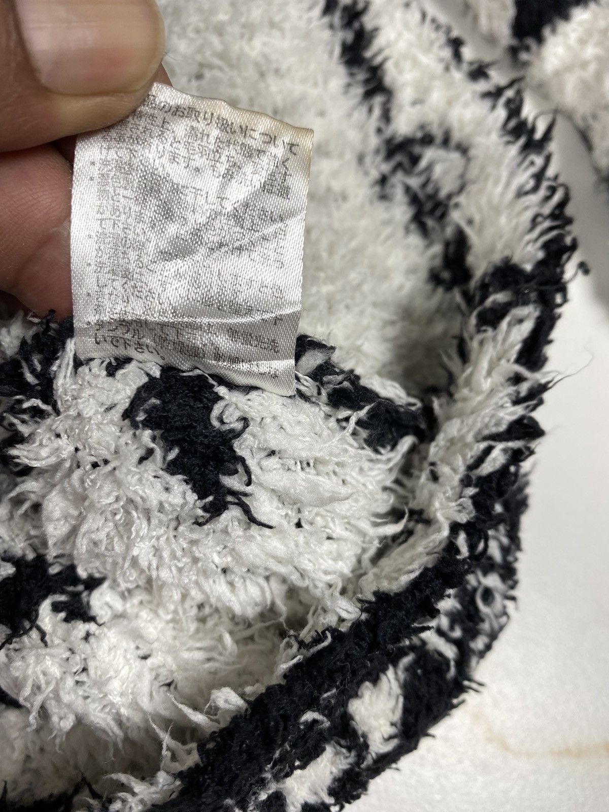 Karl Kani Karl Kani Native Faux Fur. J001 Size US XXL / EU 58 / 5 - 10 Thumbnail