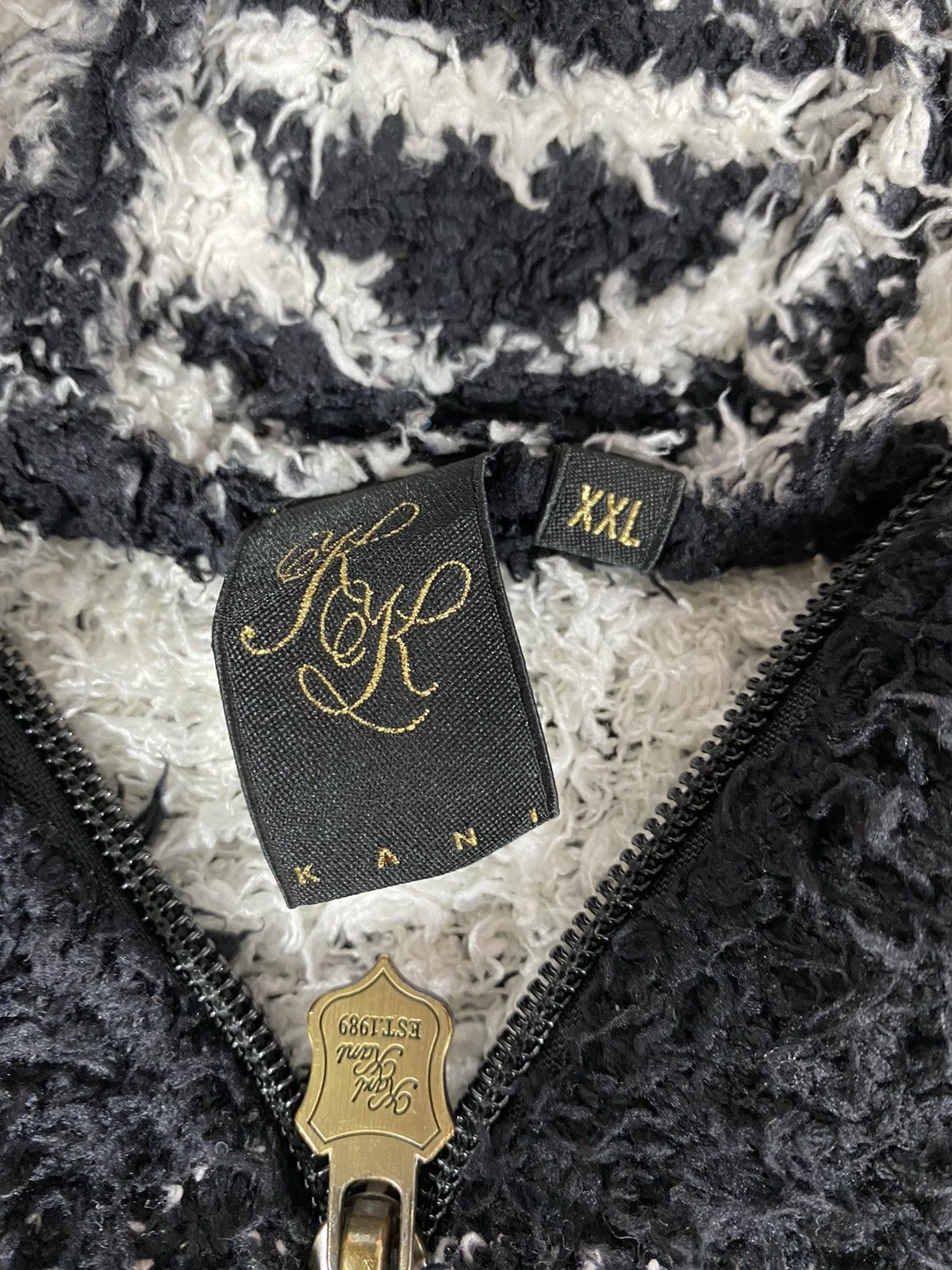 Karl Kani Karl Kani Native Faux Fur. J001 Size US XXL / EU 58 / 5 - 7 Thumbnail