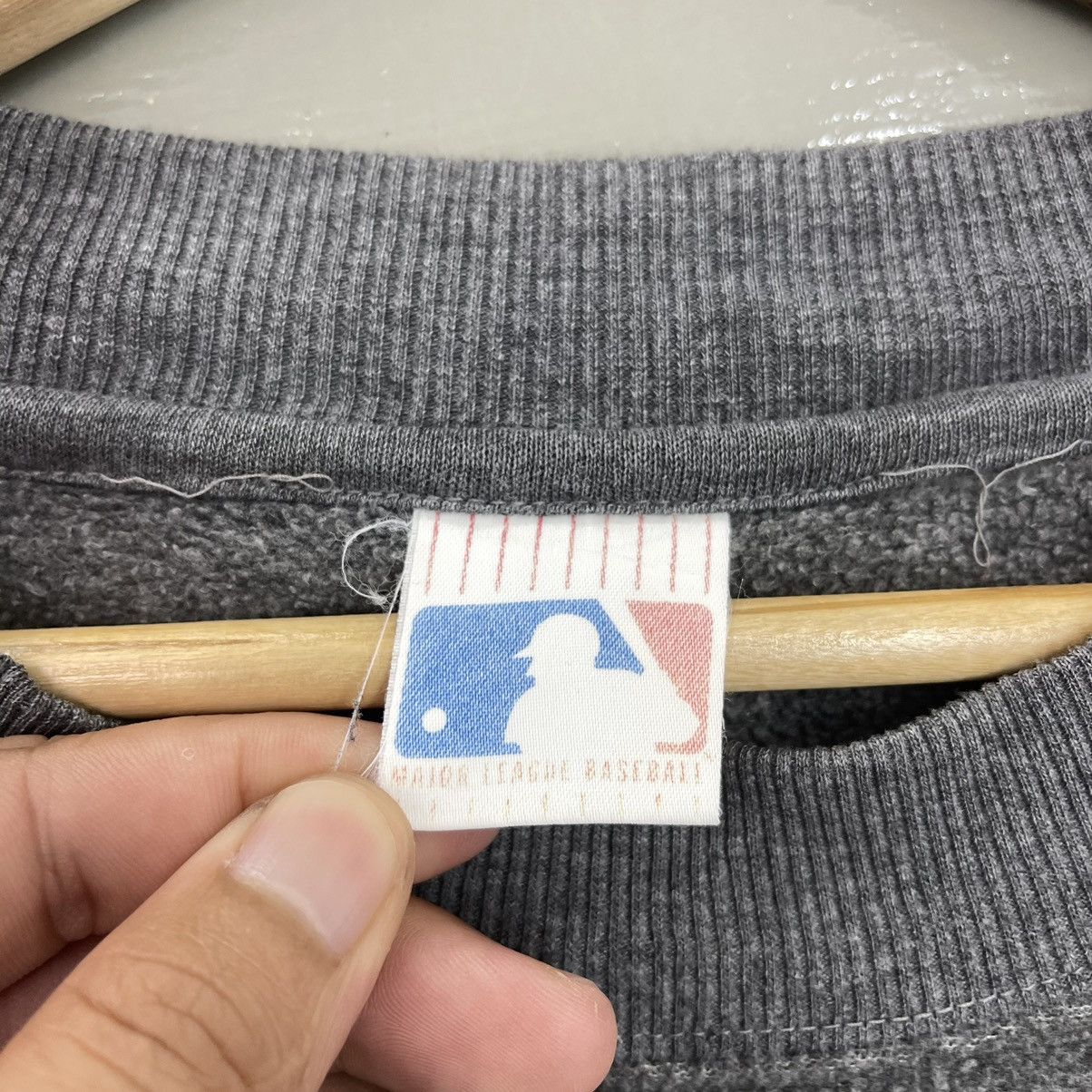 MLB Vintage New York Yankess Big Logo Embroidered Fleece size L Size US L / EU 52-54 / 3 - 8 Thumbnail