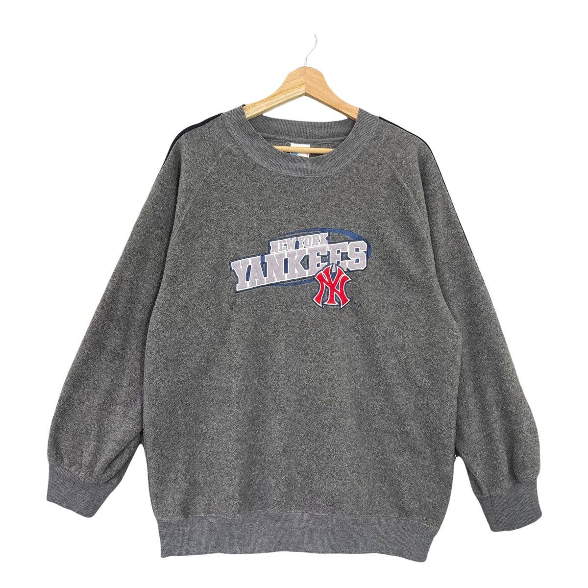 MLB Vintage New York Yankess Big Logo Embroidered Fleece size L Size US L / EU 52-54 / 3 - 1 Thumbnail