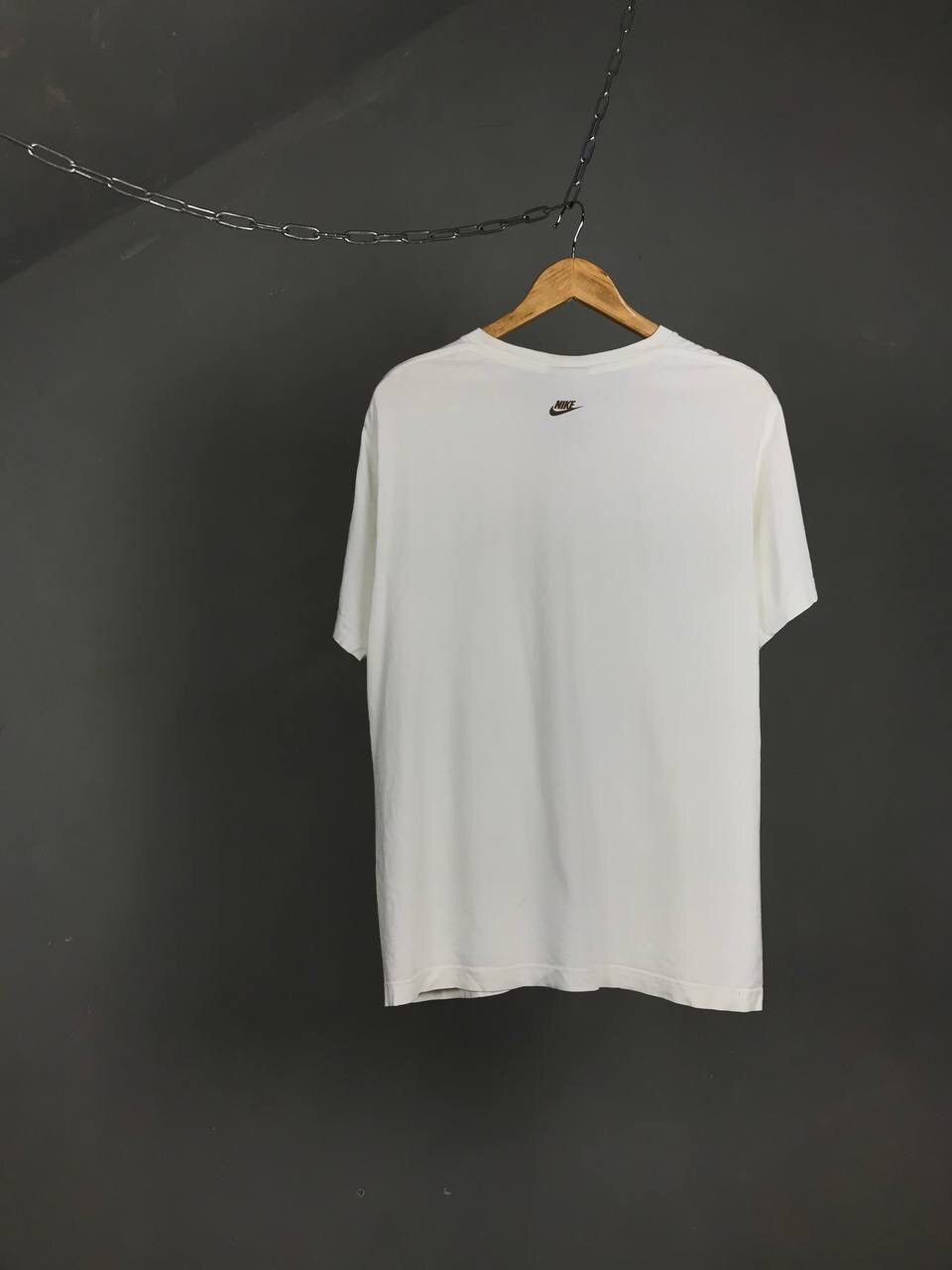 Nike × Vintage Nike swoosh streetwear vintage center logo tee Size US L / EU 52-54 / 3 - 6 Thumbnail