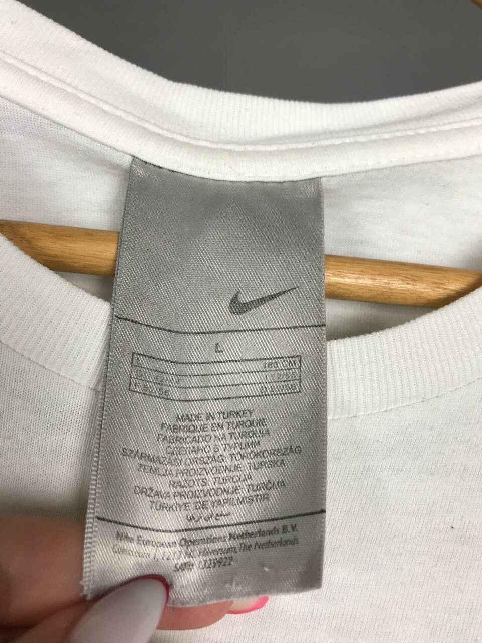 Nike × Vintage Nike swoosh streetwear vintage center logo tee Size US L / EU 52-54 / 3 - 4 Thumbnail
