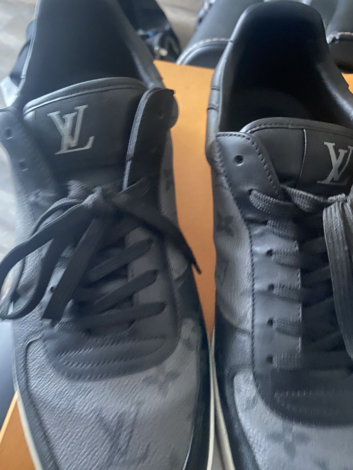 Louis Vuitton Louis Vuitton Rivoli Sneaker Size US 11 / EU 44 - 12 Thumbnail