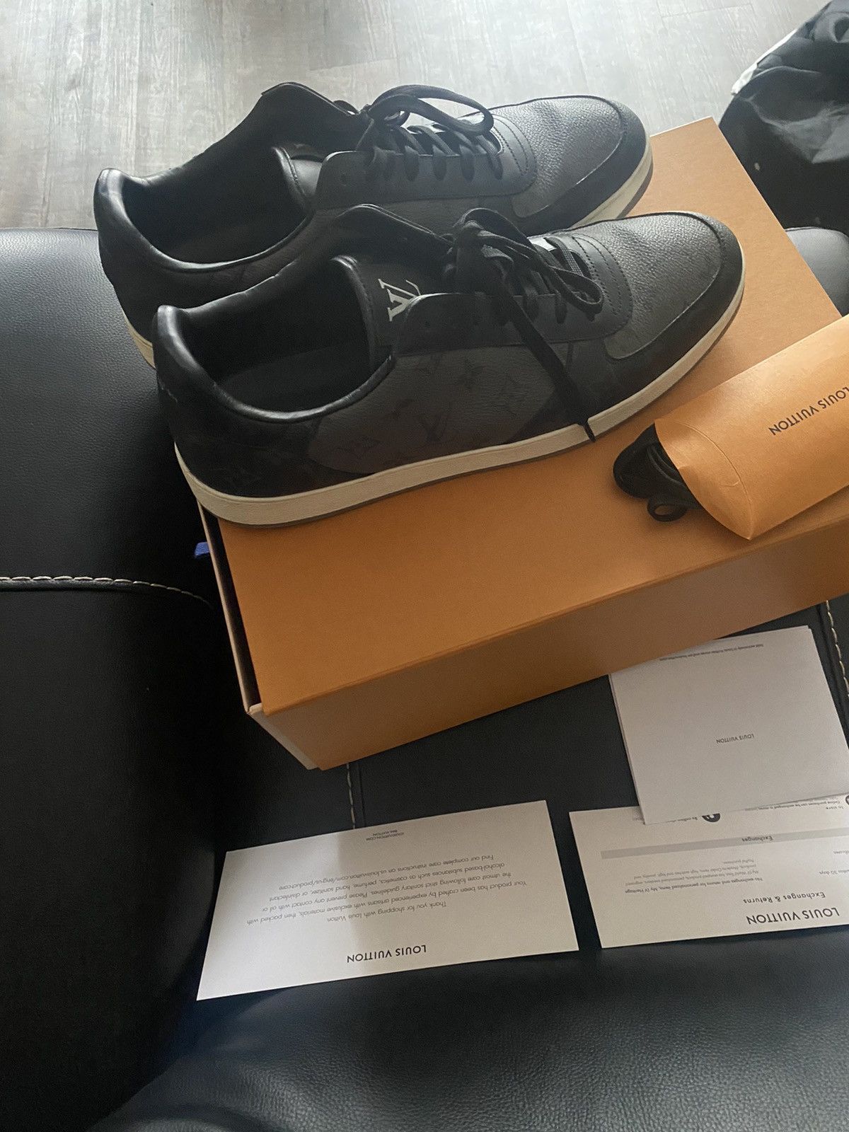 Louis Vuitton Louis Vuitton Rivoli Sneaker Size US 11 / EU 44 - 1 Thumbnail