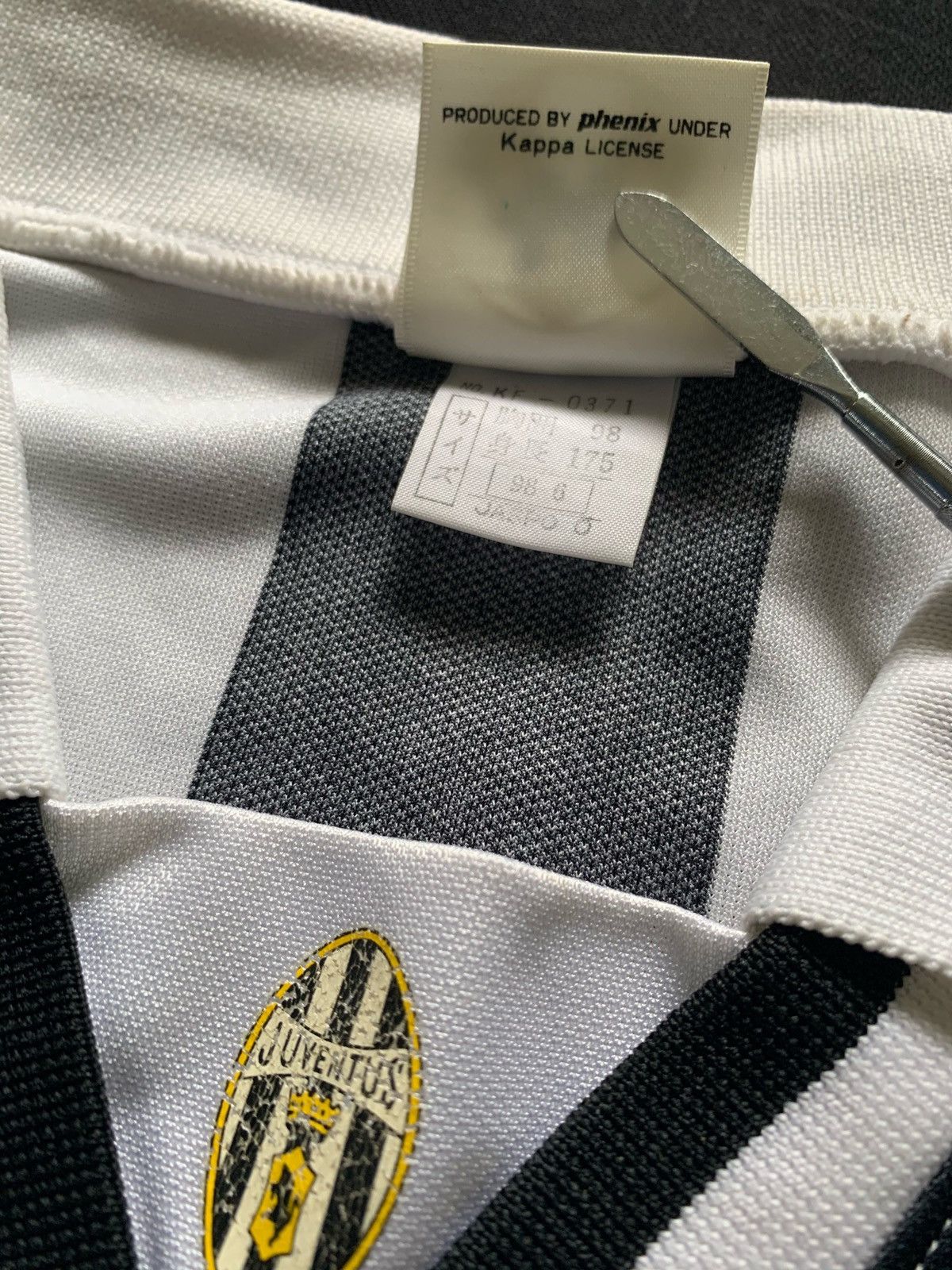Kappa × Vintage Vtg 94-95 Juventus Danone Kappa Home Jersey EPL FA Cup Size US L / EU 52-54 / 3 - 5 Thumbnail