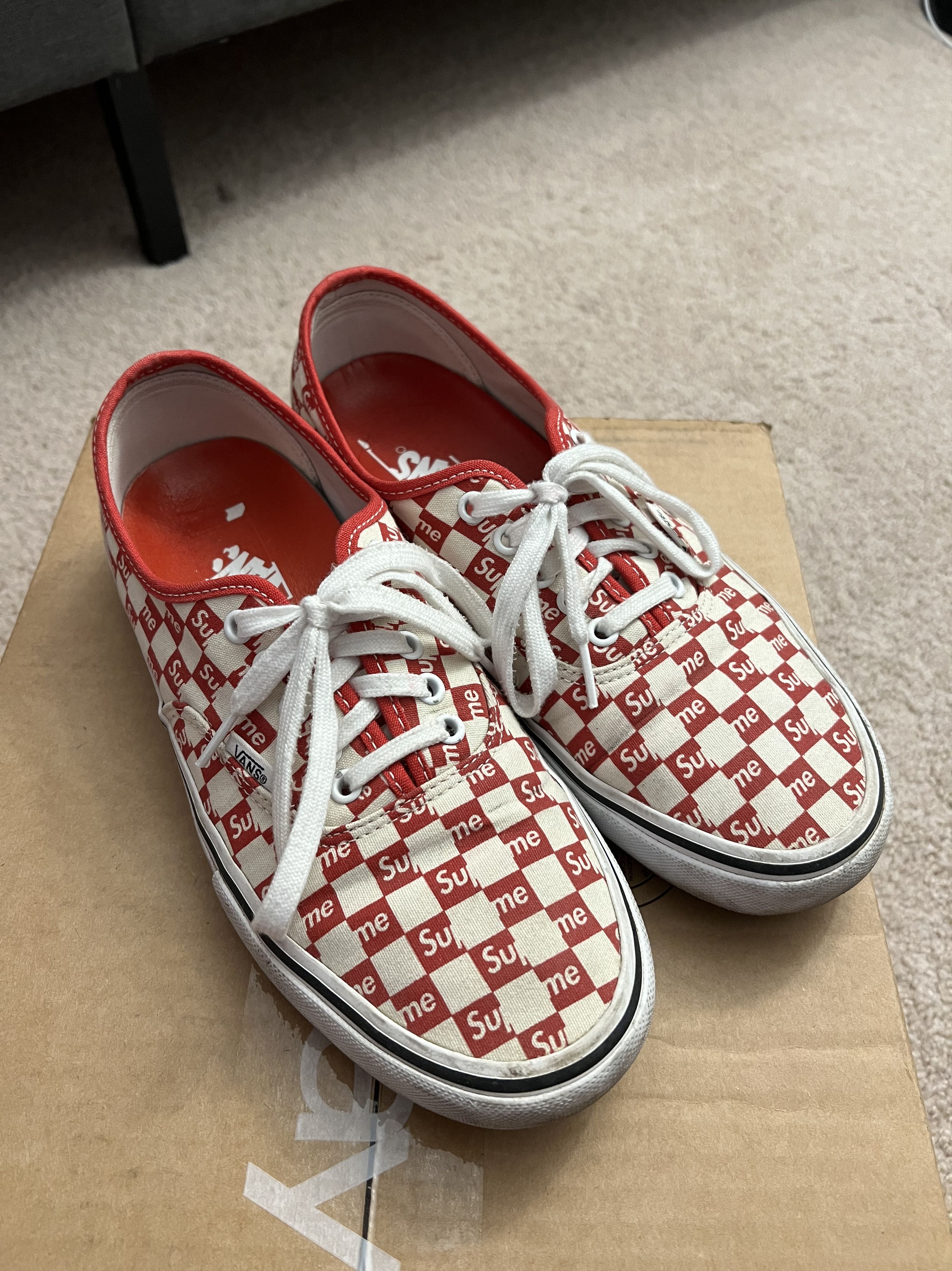 Supreme checkered outlet vans red