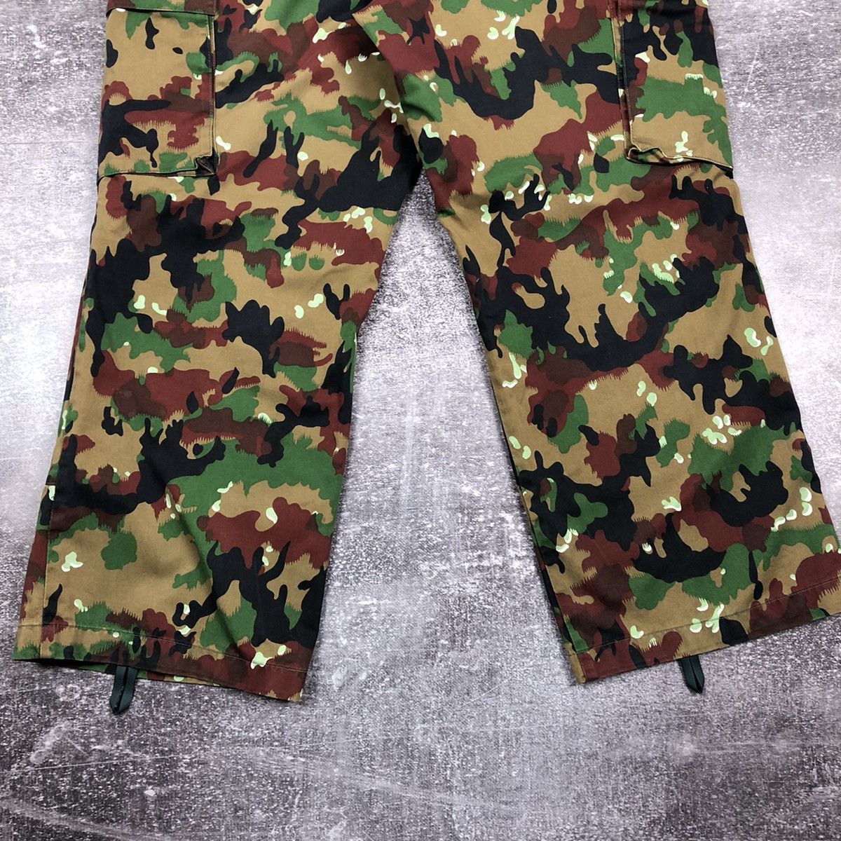 Vintage Vintage Swiss Army Alpenflage Camo Cargo Overall Pants M70 Size US 32 / EU 48 - 6 Thumbnail