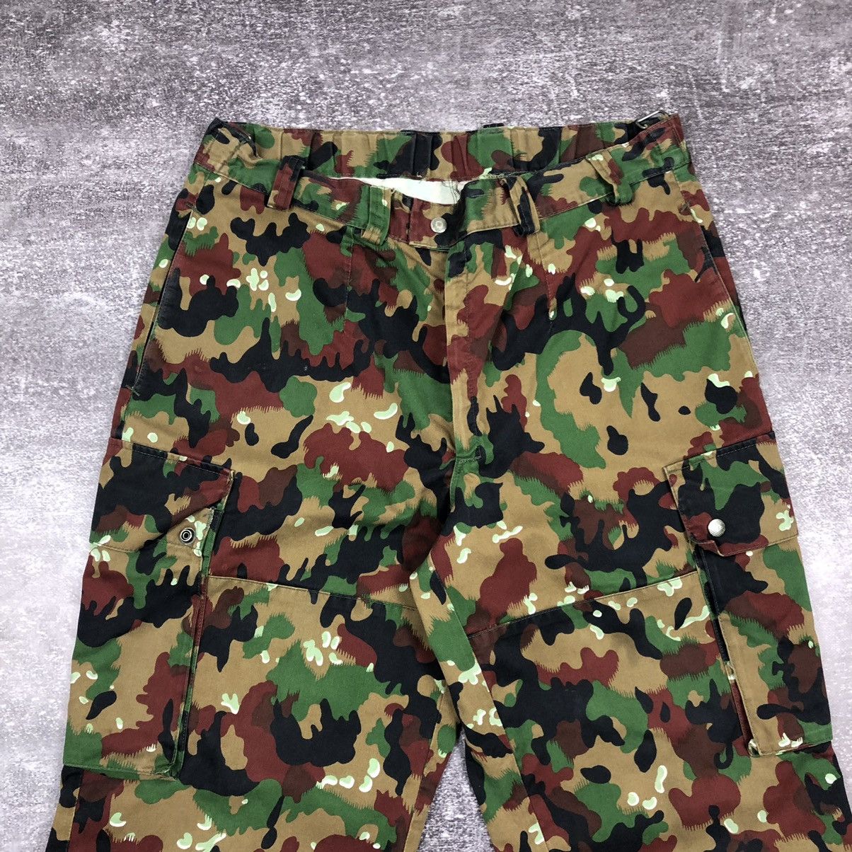 Vintage Vintage Swiss Army Alpenflage Camo Cargo Overall Pants M70 Size US 32 / EU 48 - 2 Thumbnail