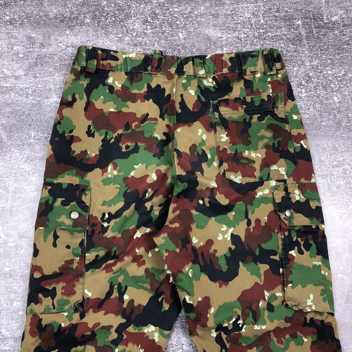 Vintage Vintage Swiss Army Alpenflage Camo Cargo Overall Pants M70 Size US 32 / EU 48 - 5 Thumbnail