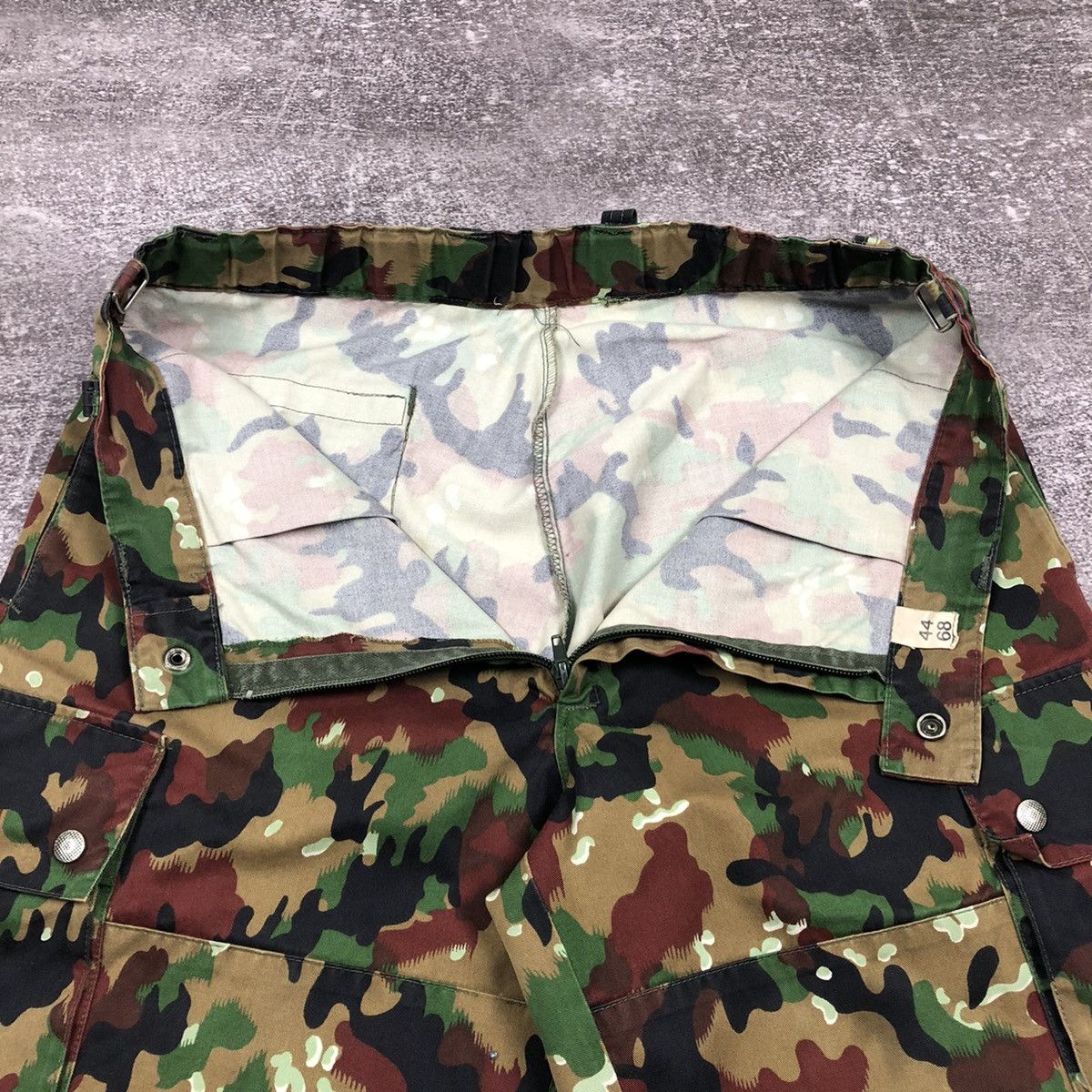 Vintage Vintage Swiss Army Alpenflage Camo Cargo Overall Pants M70 Size US 32 / EU 48 - 7 Thumbnail
