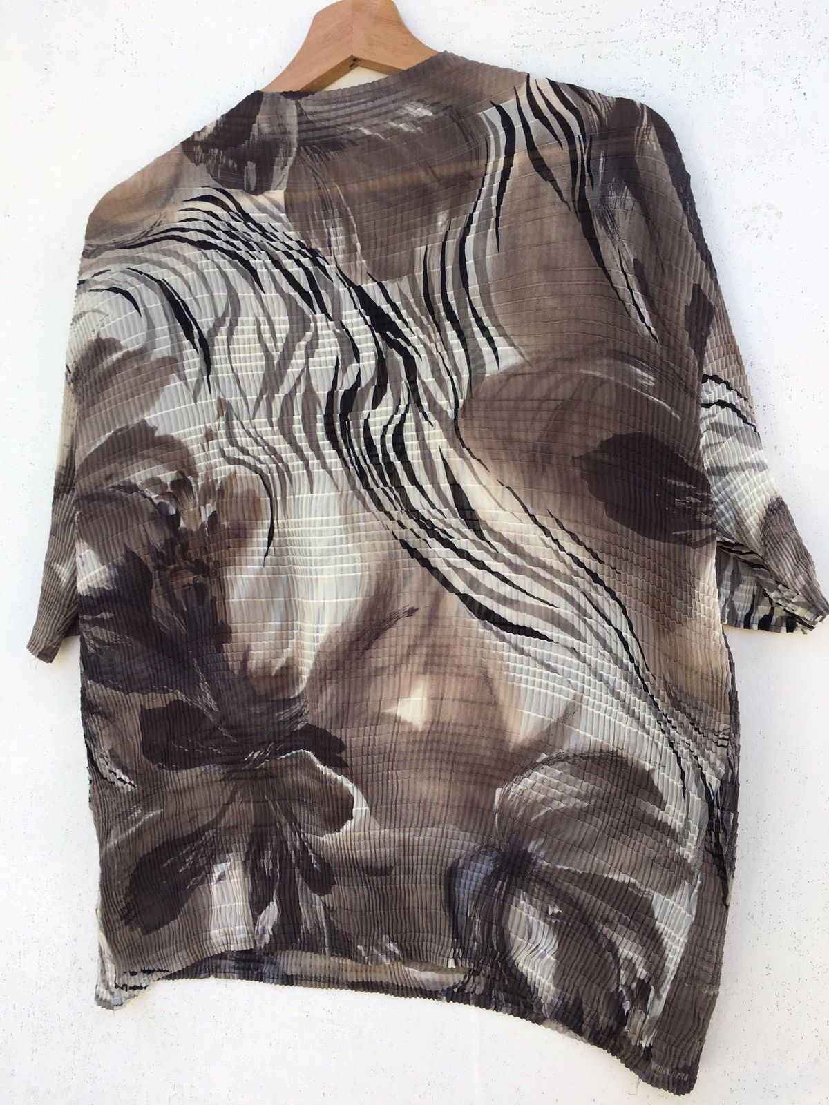 Bruno Piattelli Vintage Bruno Piattelli Roma Abstract Pleated Shirt Size US M / EU 48-50 / 2 - 11 Thumbnail
