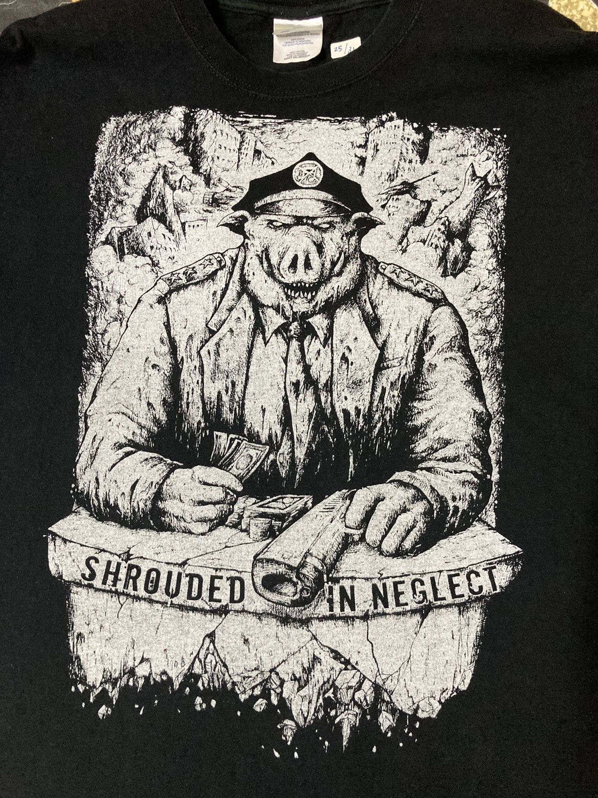 Band Tees Shrouded In Neglect Size US XXL / EU 58 / 5 - 8 Thumbnail