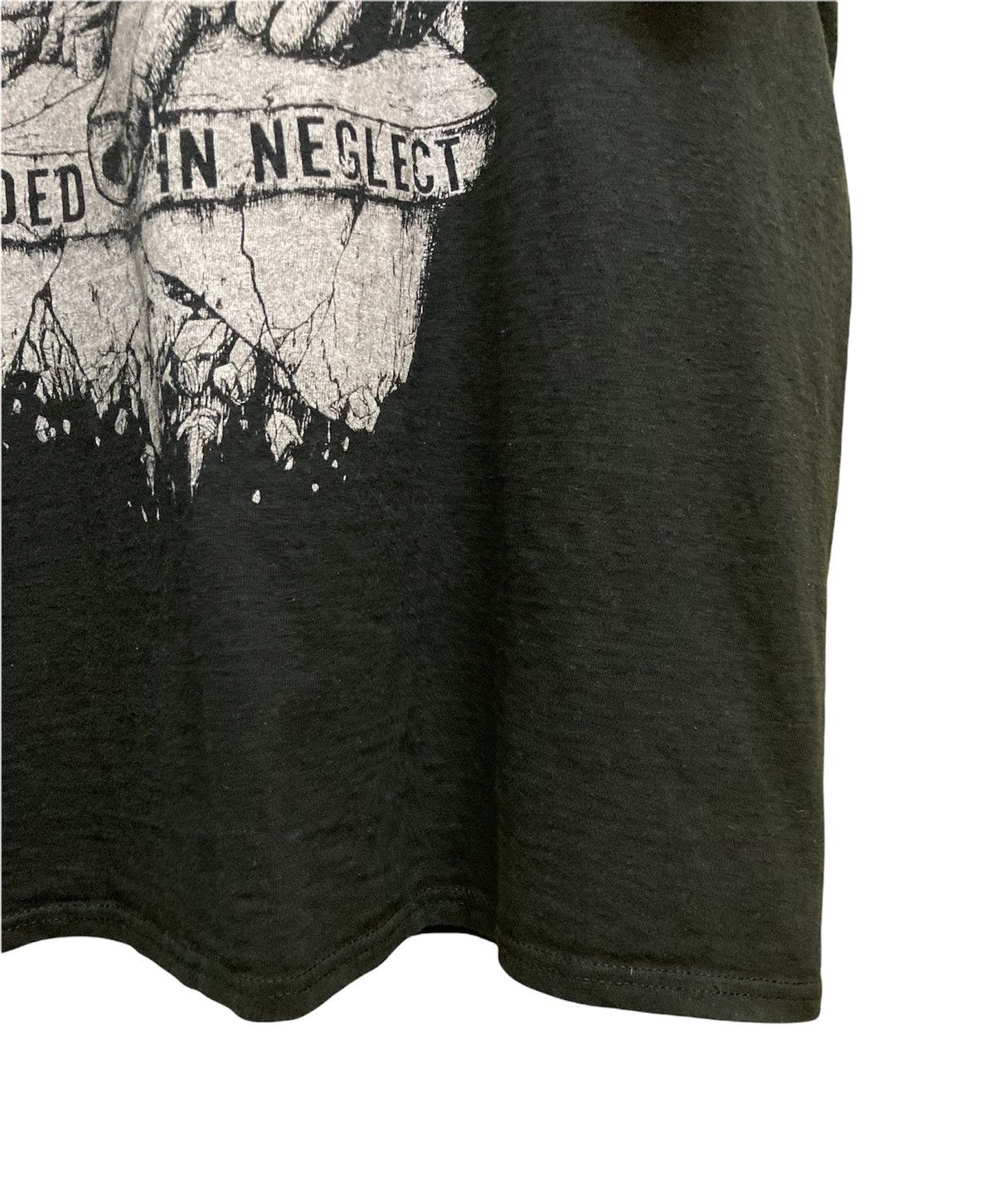 Band Tees Shrouded In Neglect Size US XXL / EU 58 / 5 - 6 Thumbnail
