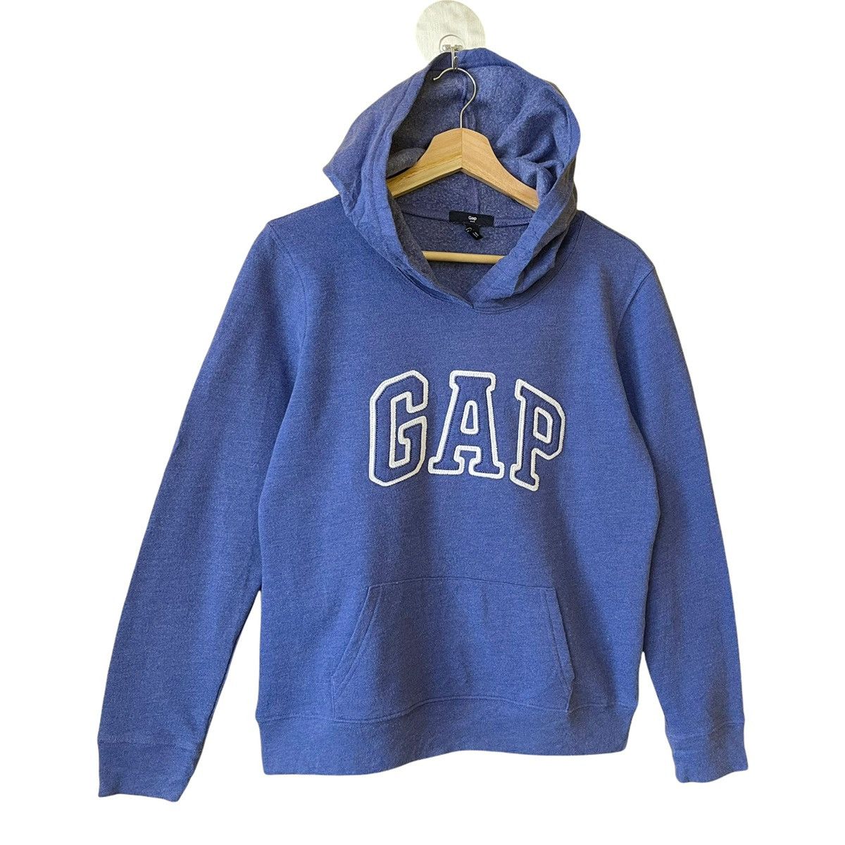 Gap × Japanese Brand Vintage Gap Embroided Big Logo Hoodie size M Size US M / EU 48-50 / 2 - 2 Thumbnail