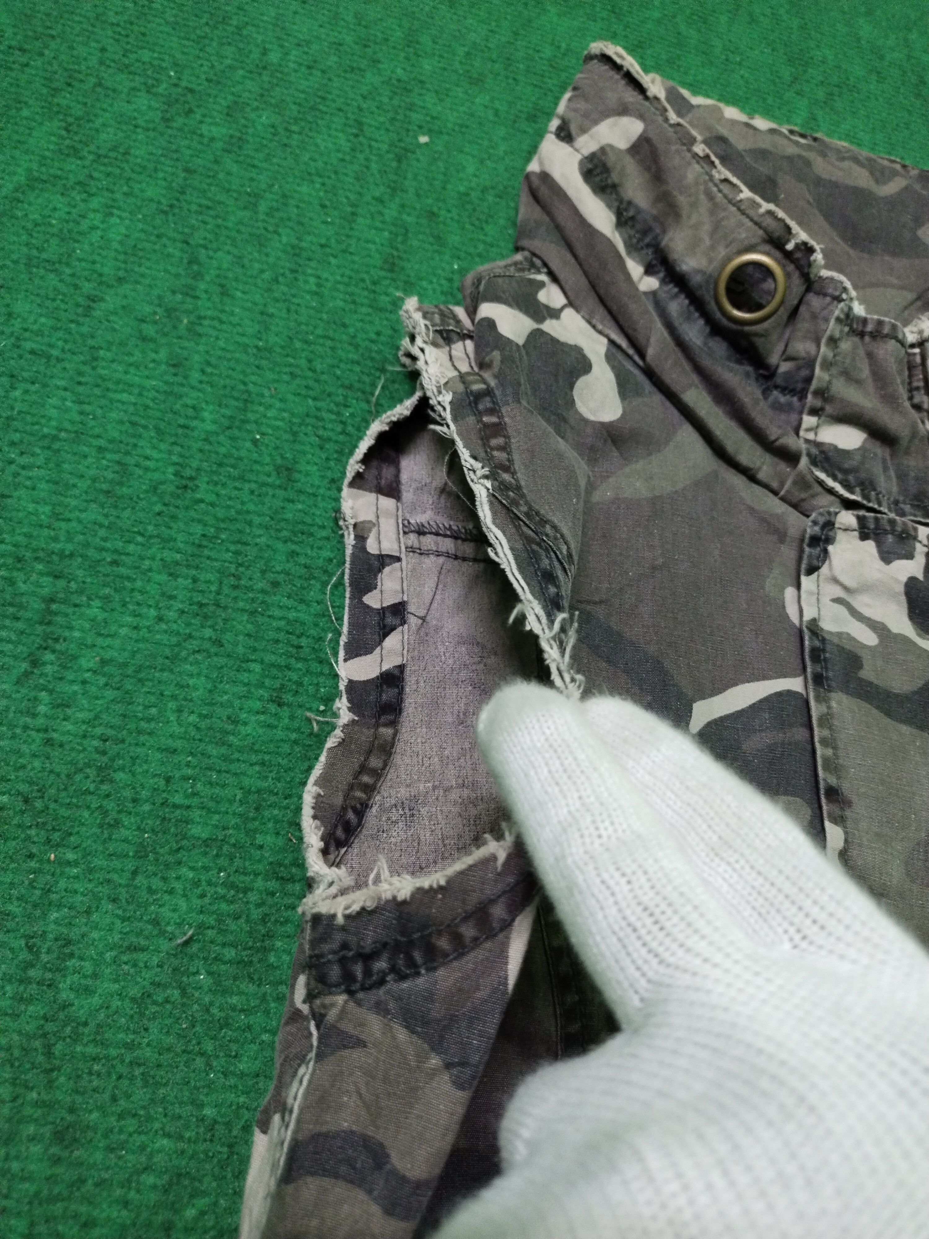 If Six Was Nine Vintage K-Panic Vest Camo Military Size US M / EU 48-50 / 2 - 6 Thumbnail