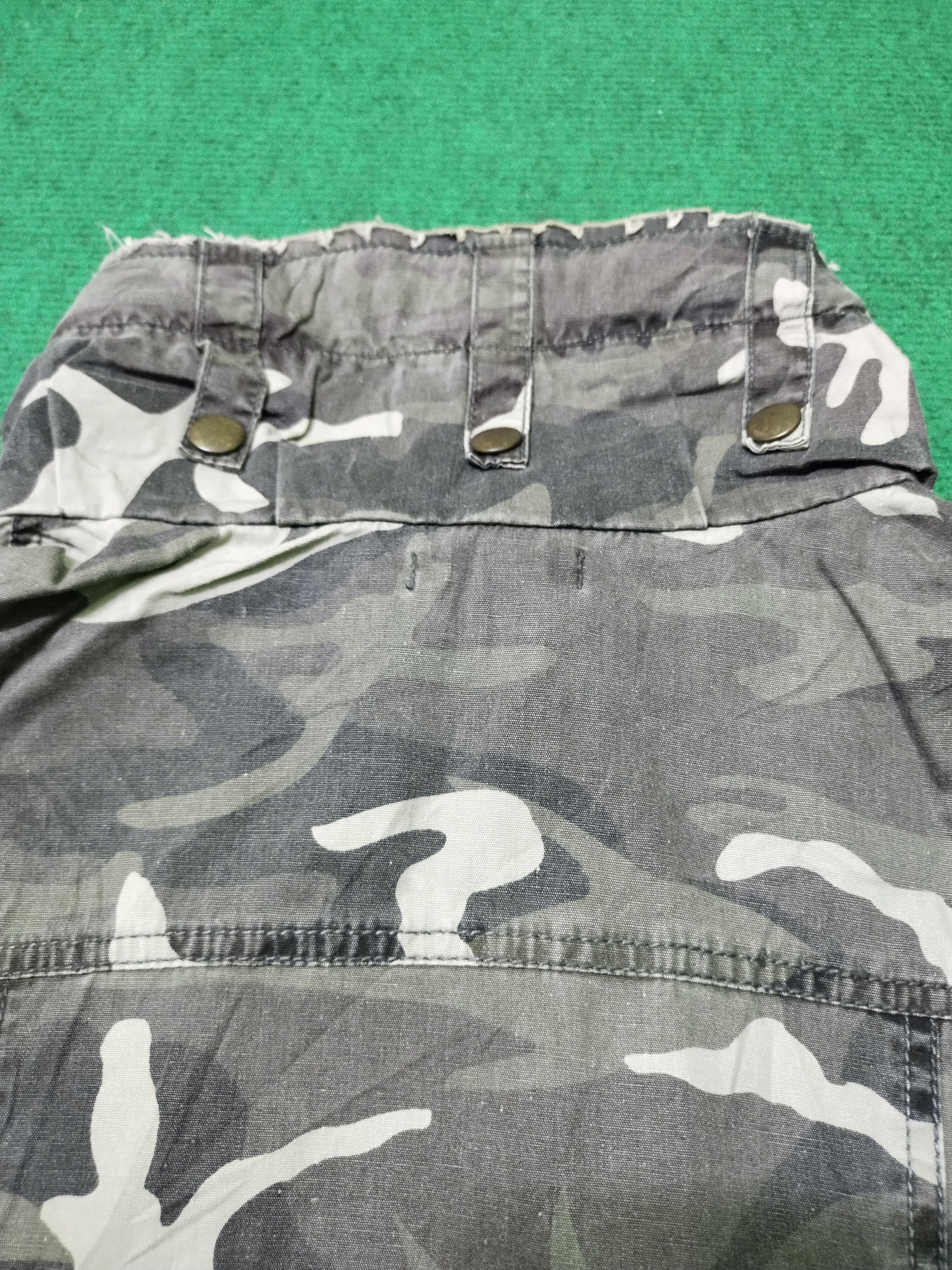 If Six Was Nine Vintage K-Panic Vest Camo Military Size US M / EU 48-50 / 2 - 3 Thumbnail