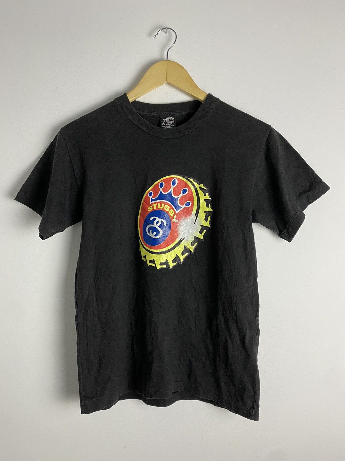 トップス OLD STUSSY MADE IN USA Bottle Cap TSHIRT Stussy × Vintage Stussy beer bottle cap 90s t shirt | Grailed