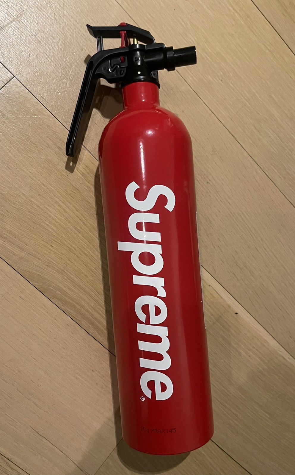 Supreme DS SS15 Supreme x Kidde fire extinguisher Box Logo Size ONE SIZE - 1 Thumbnail